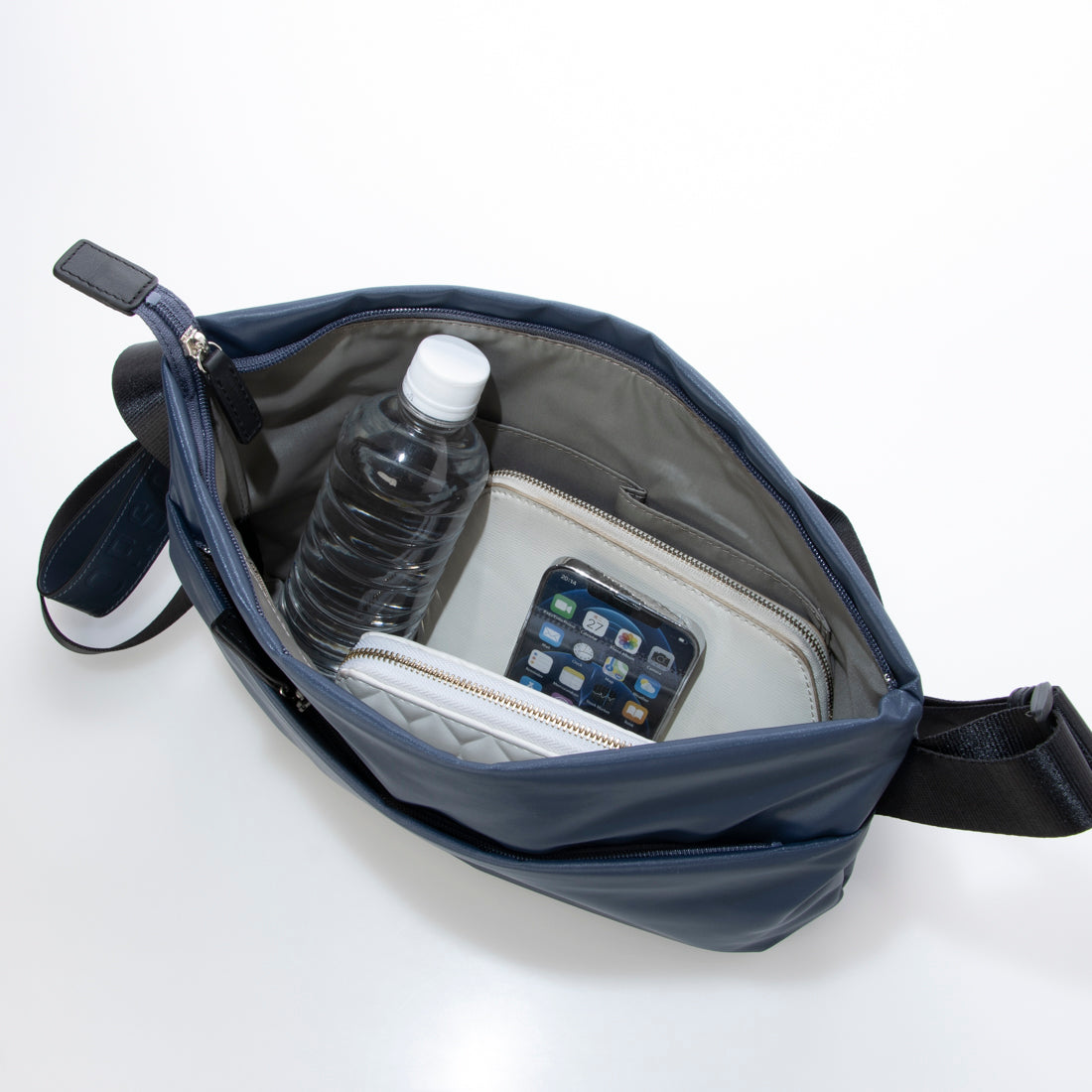 ペレボルサ PELLE BORSA 「チアーズ」ショルダーバッグ