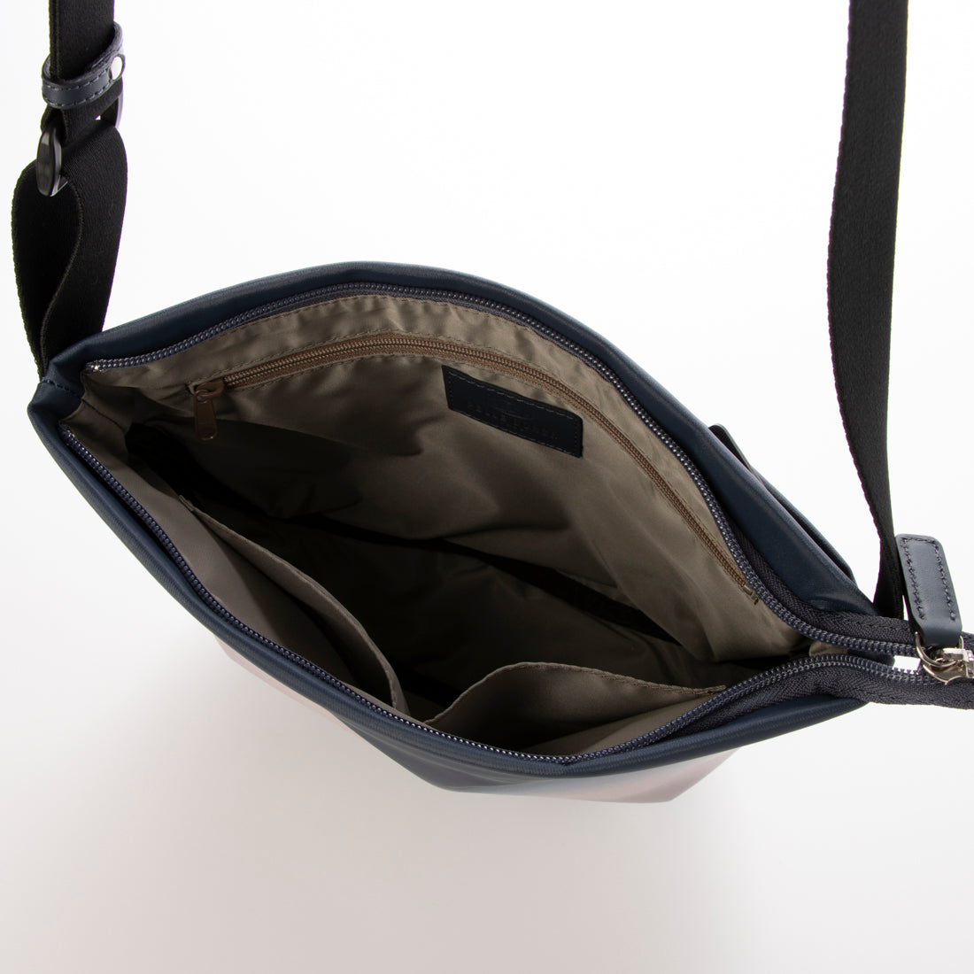 ペレボルサ PELLE BORSA ショルダーバッグ