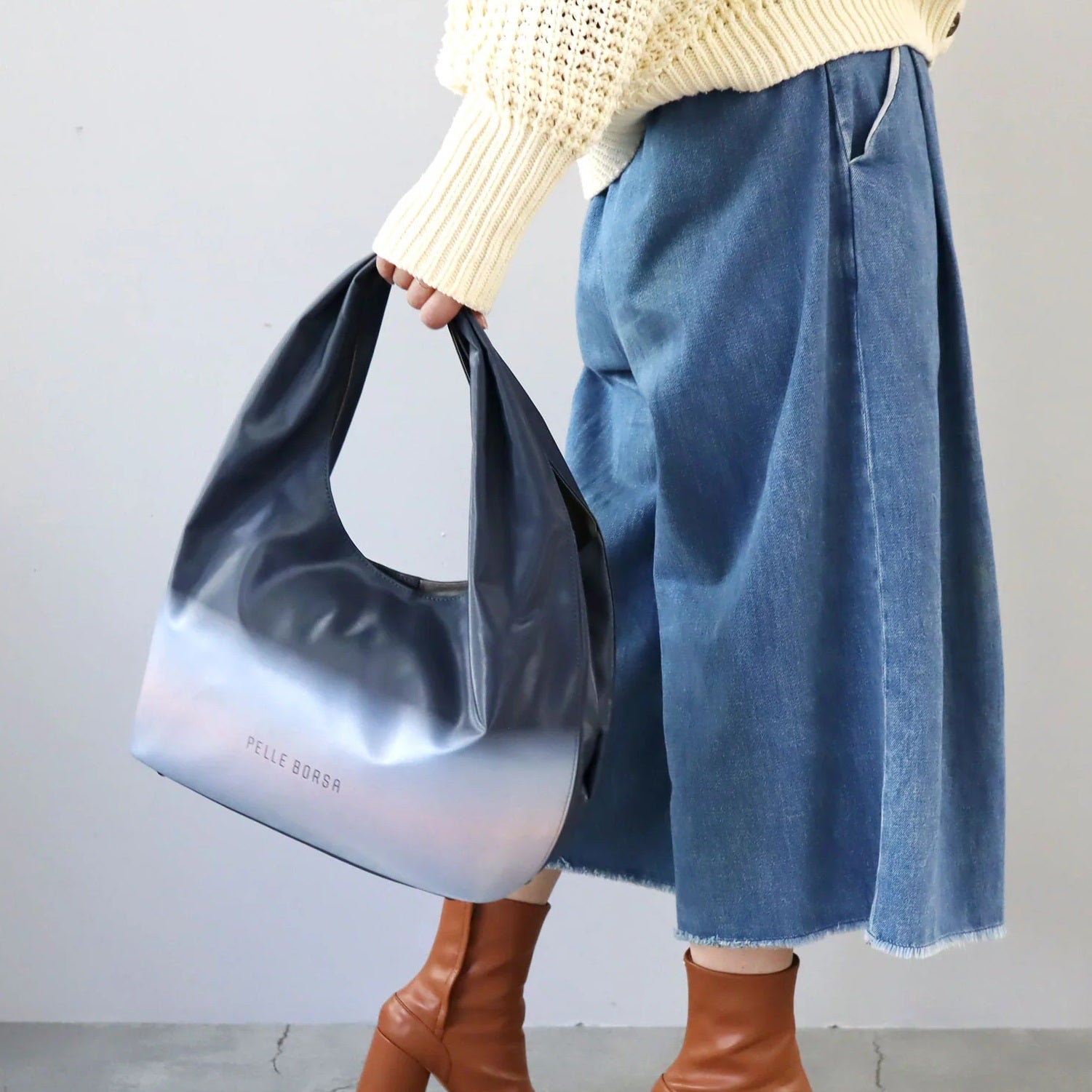 ペレボルサ PELLE BORSA トートバッグ （ネイビー） ネイビー