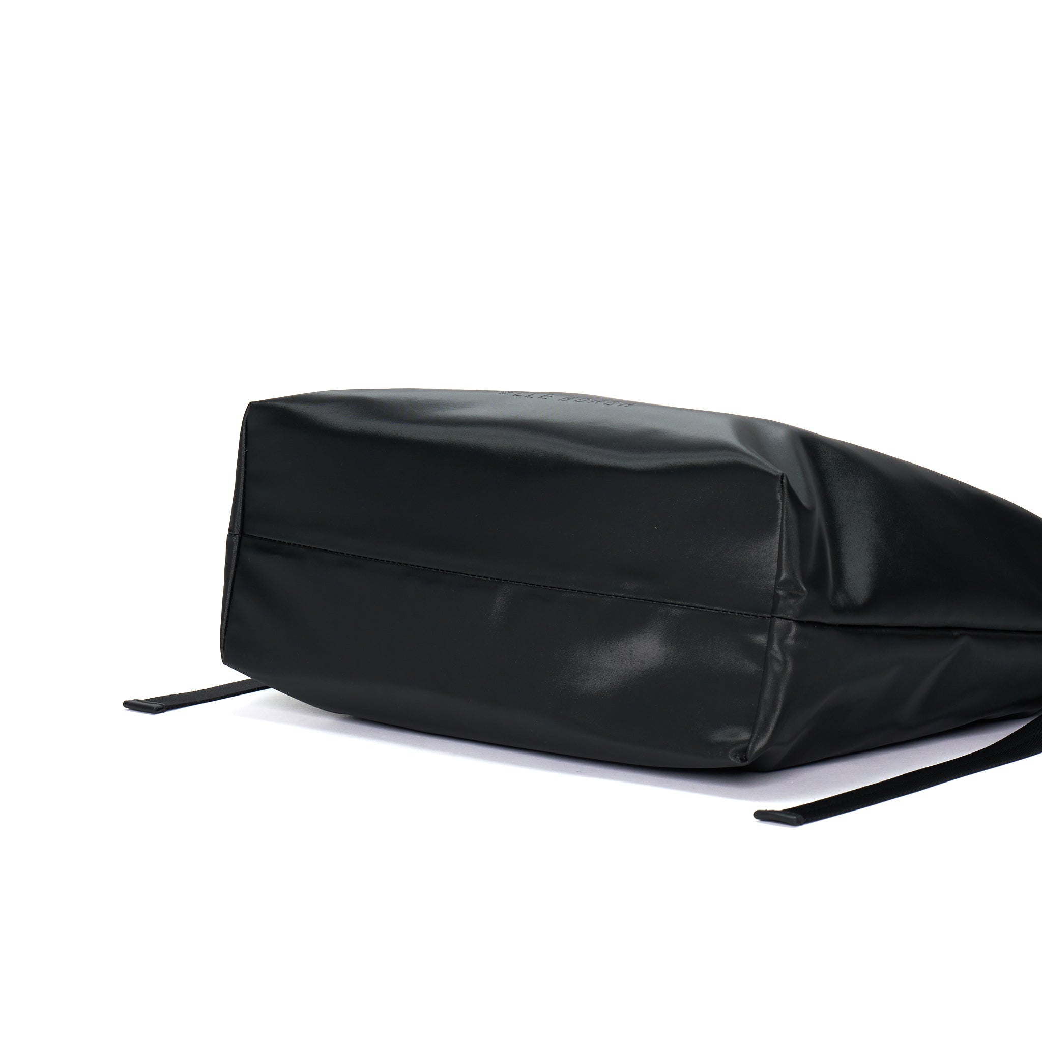 ペレボルサ PELLE BORSA 「チアーズ」ショルダーバッグ （ブラック） ブラック