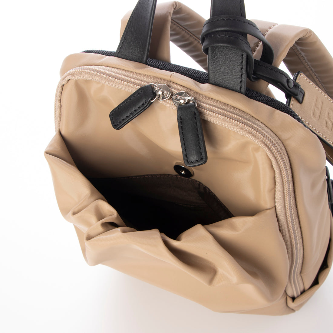 ペレボルサ PELLE BORSA 「チアーズ」ミニリュック （ベージュ） ベージュ