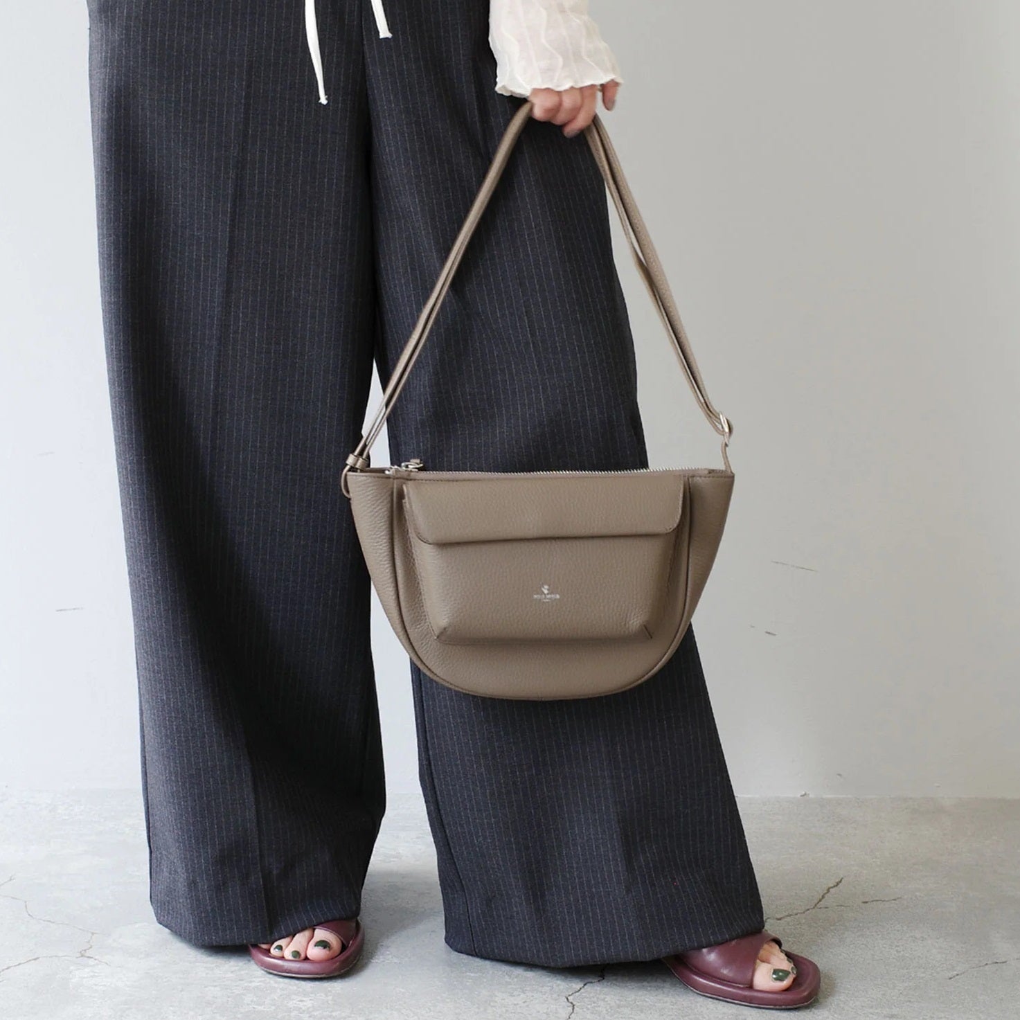 ペレボルサ PELLE BORSA ラウンドショルダー （ディープトープ） ディープトープ