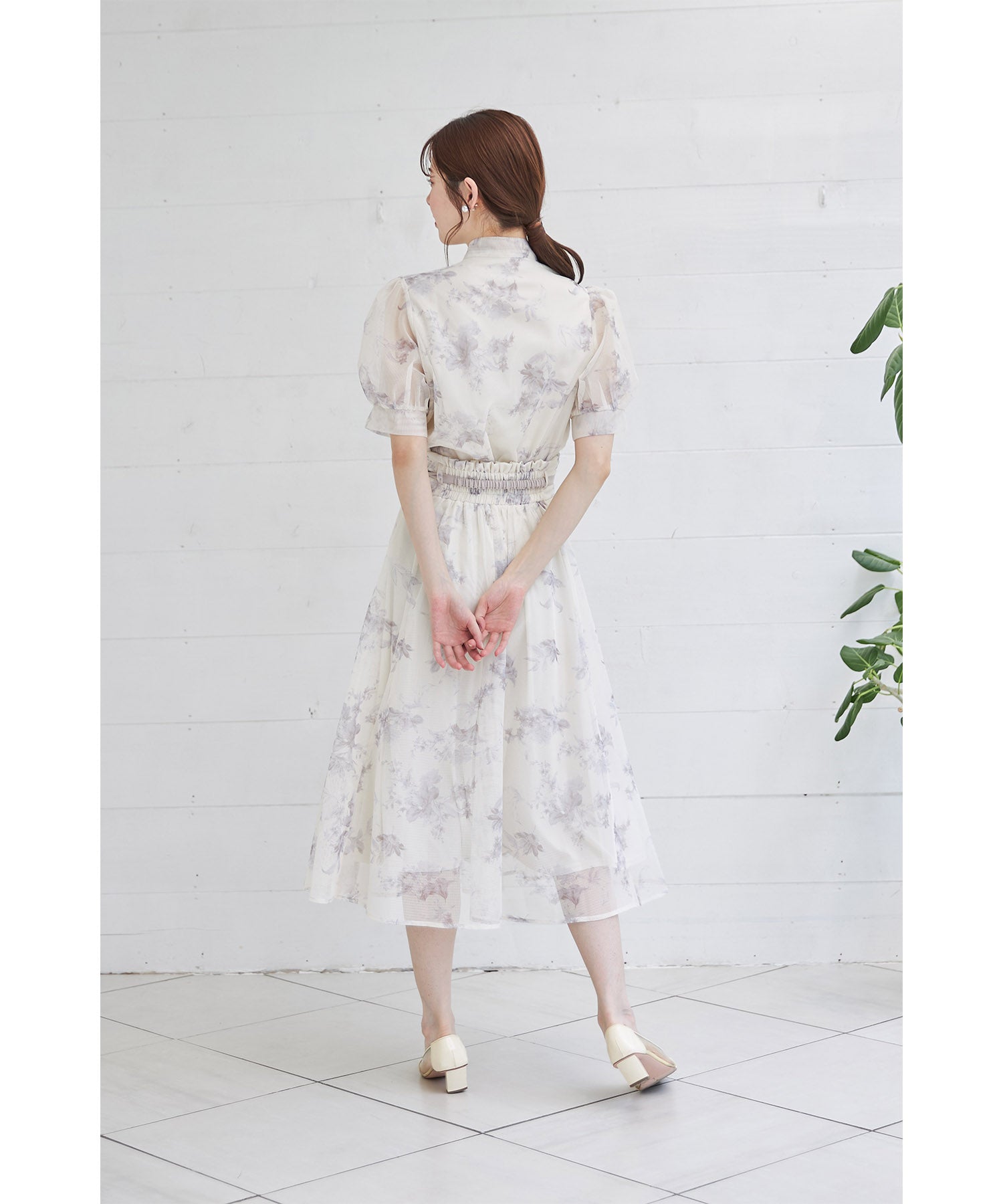 トッコクローゼット tocco closet ベルト付きフラワープリントメッシュフレアスカート （ライトベージュ） ライトベージュ