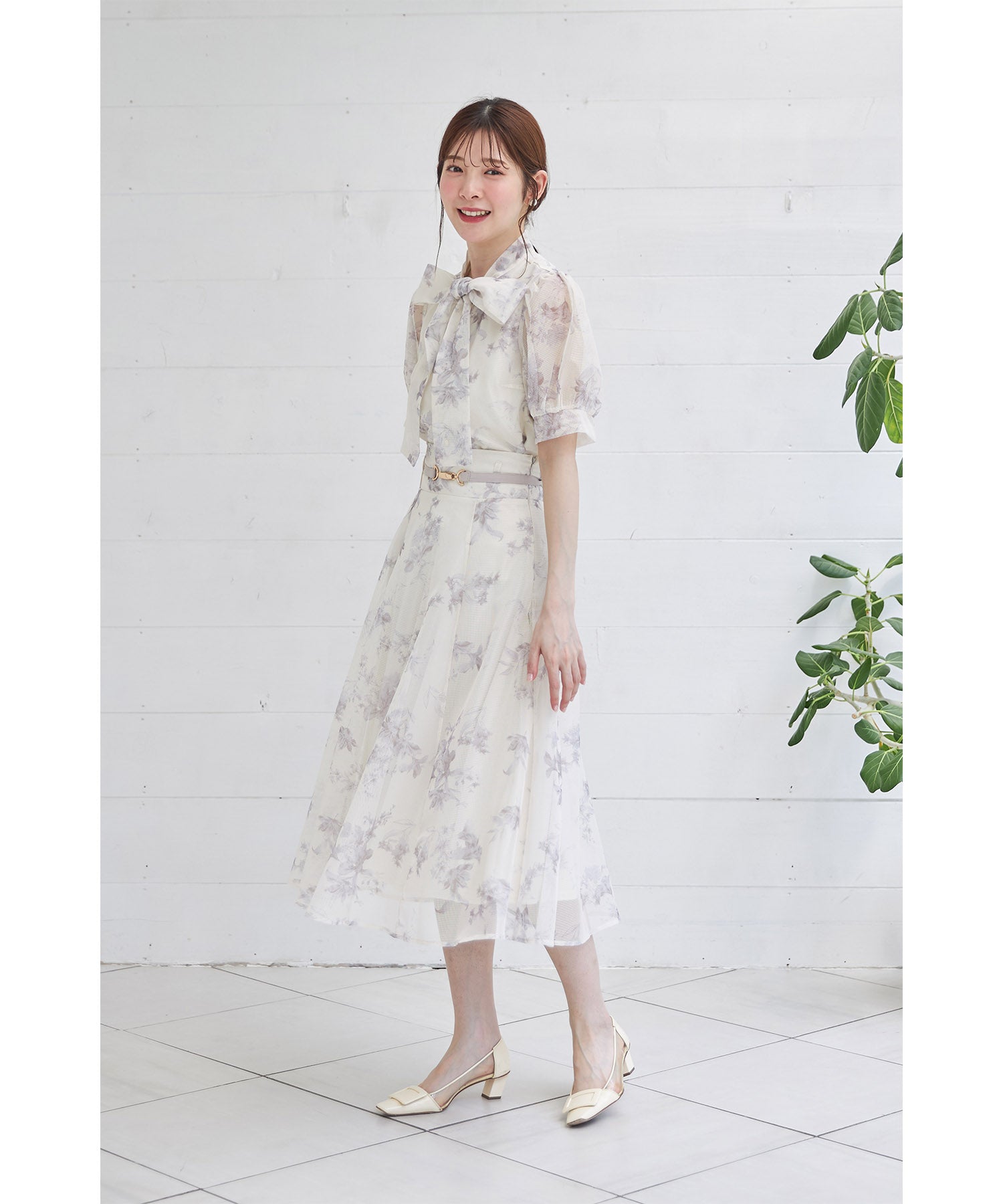 トッコクローゼット tocco closet ベルト付きフラワープリントメッシュフレアスカート （ライトベージュ） ライトベージュ