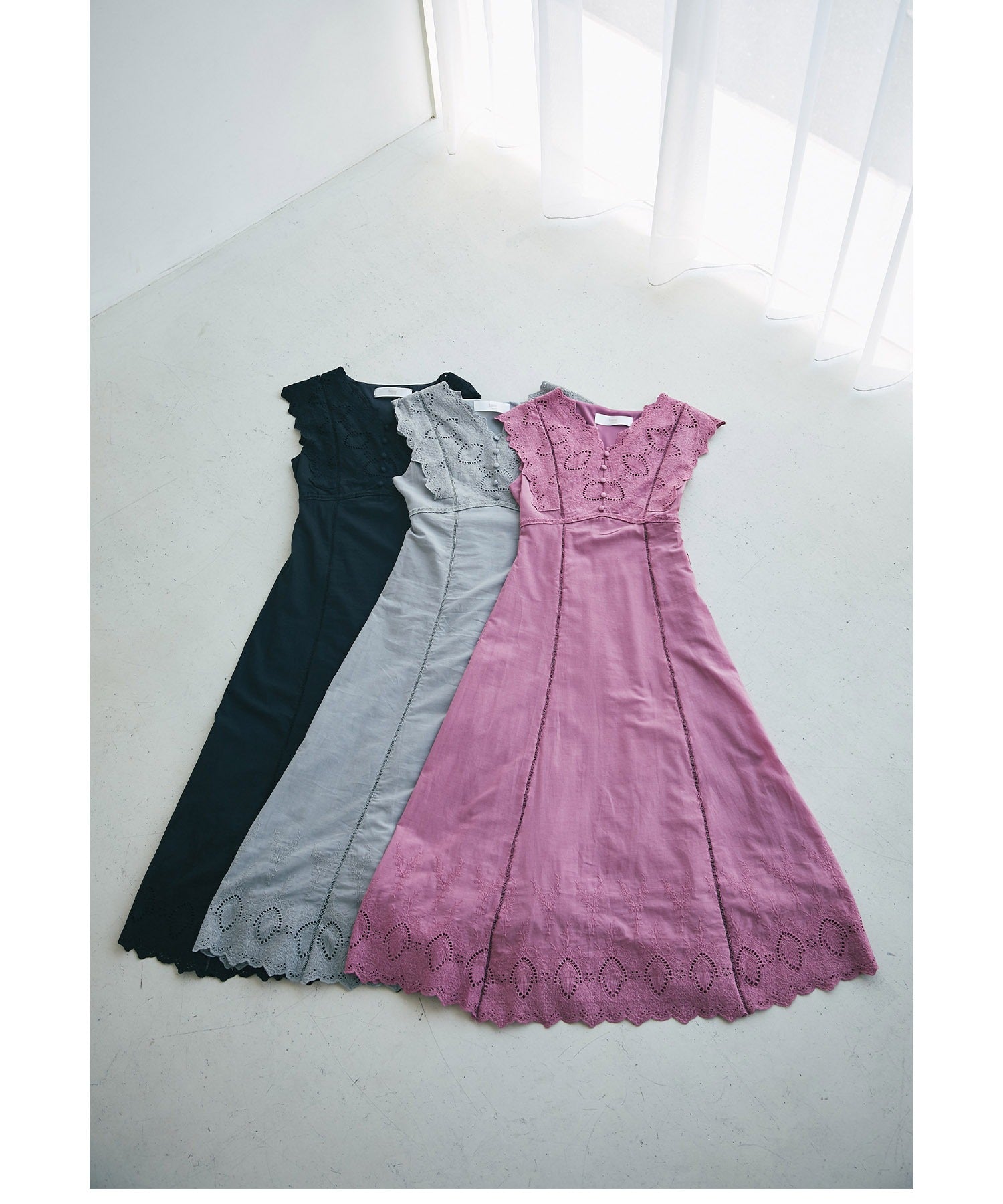 トッコクローゼット tocco closet ウエストりぼん付きコットンカットワークレース刺繍ワンピース （ネイビー） ネイビー