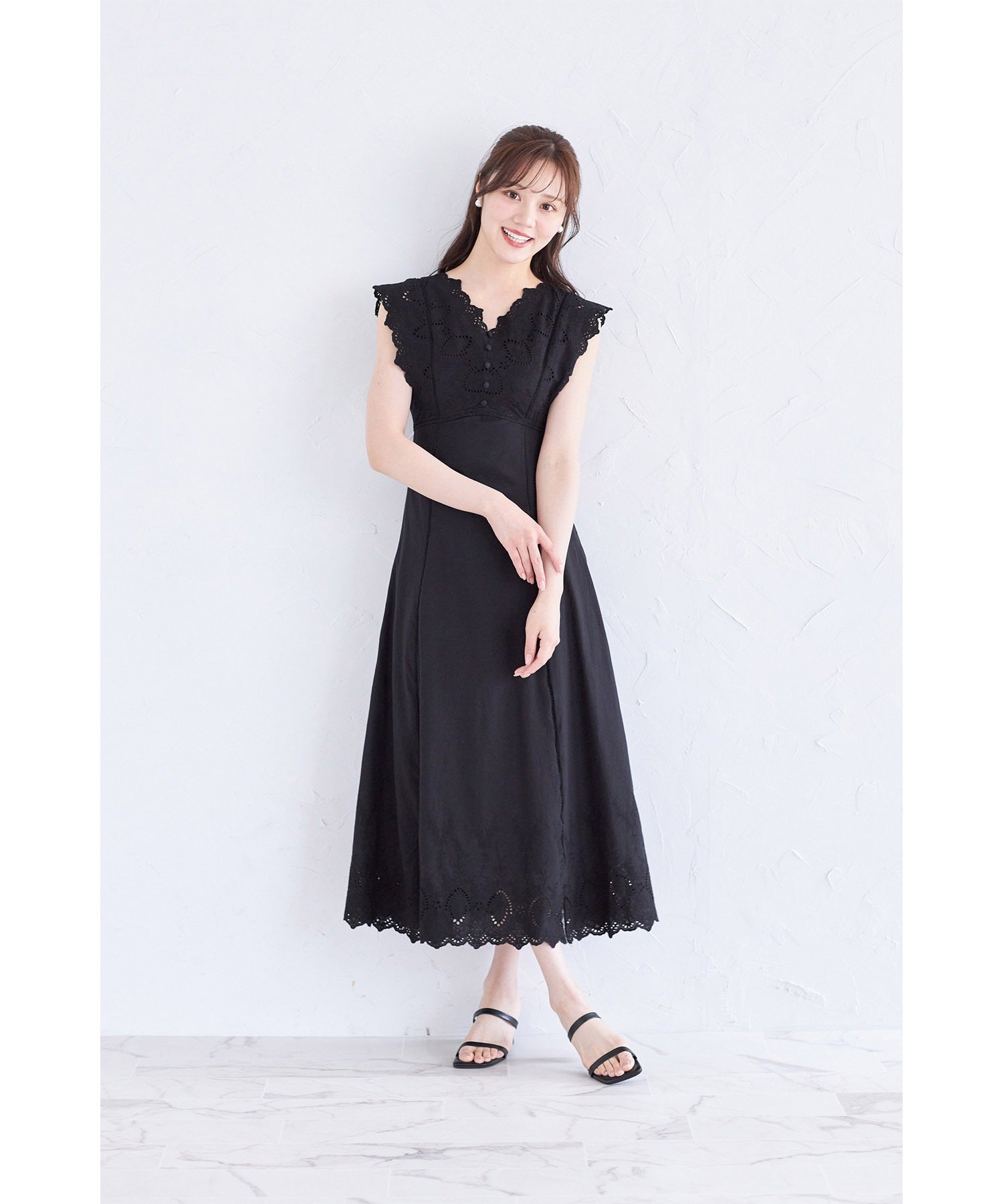 トッコクローゼット tocco closet ウエストりぼん付きコットンカットワークレース刺繍ワンピース （ネイビー） ネイビー