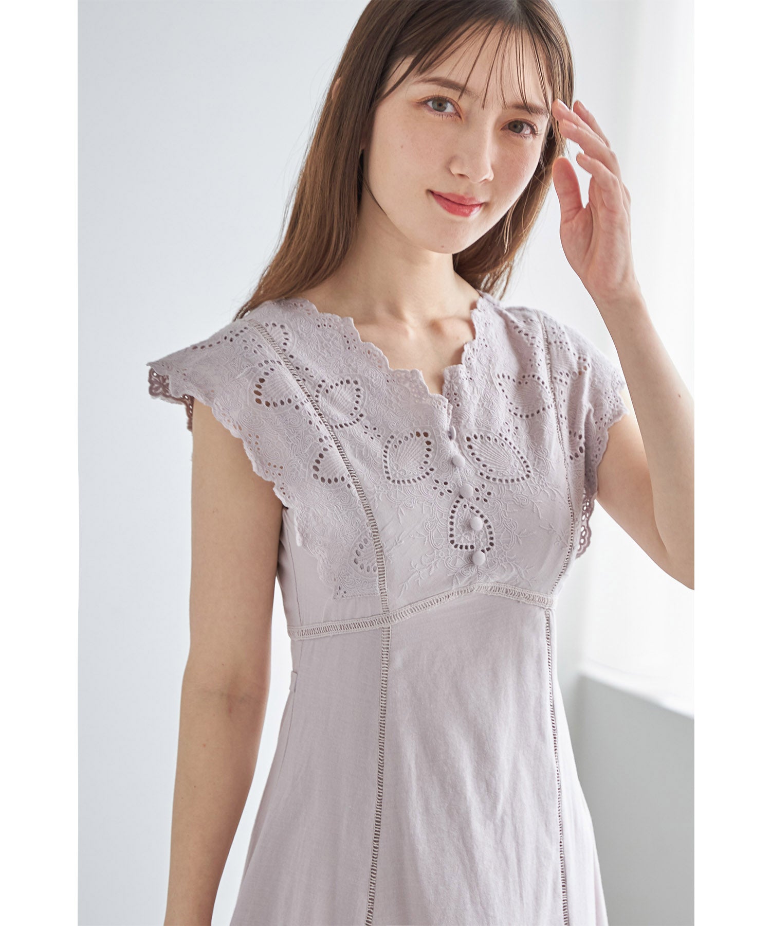 トッコクローゼット tocco closet ウエストりぼん付きコットンカットワークレース刺繍ワンピース （ネイビー） ネイビー