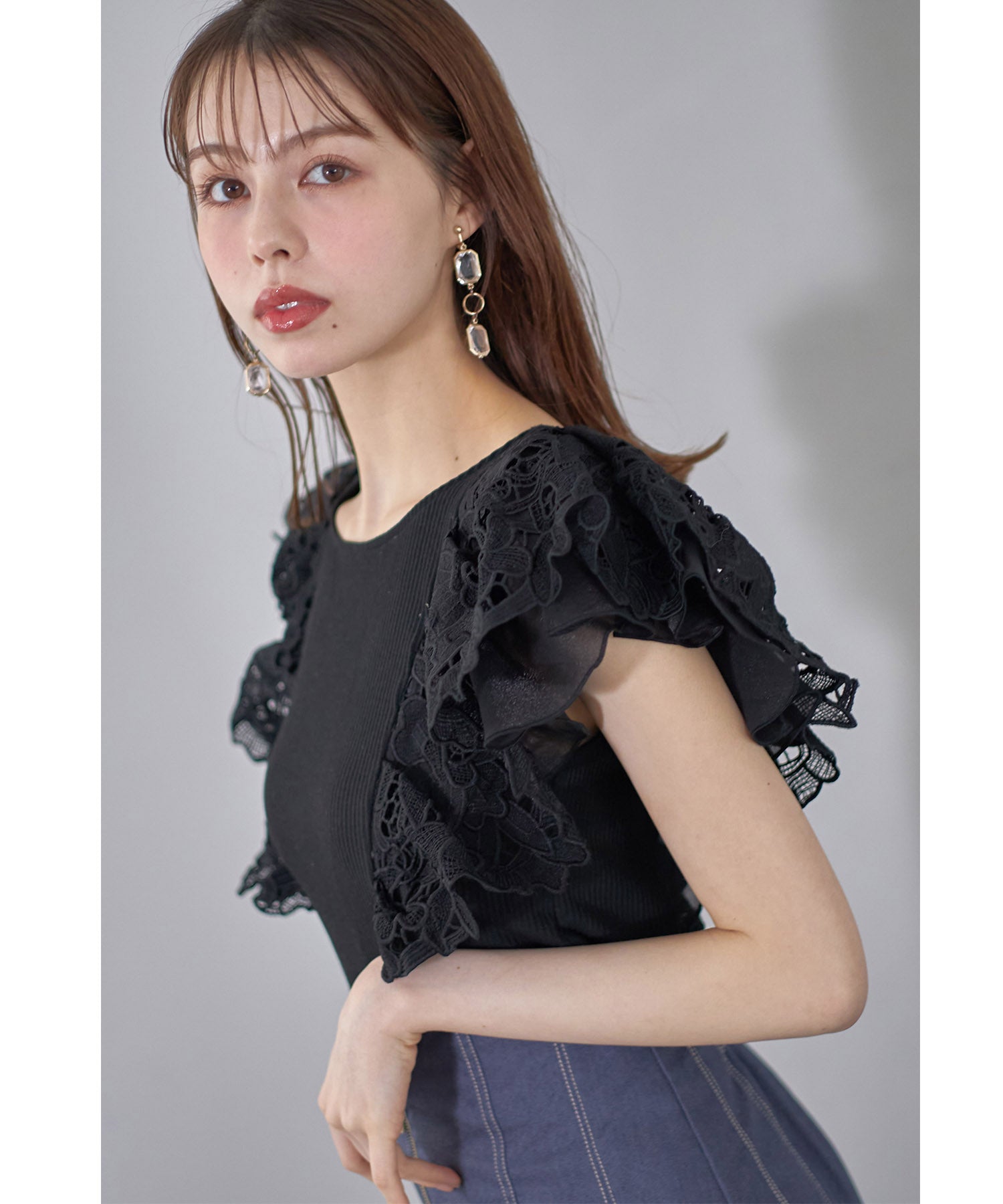 トッコクローゼット tocco closet 蕾絲荷葉邊切換羅紋剪裁套頭衫