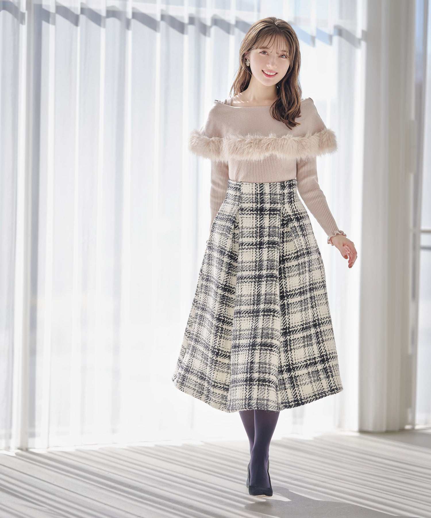 トッコクローゼット tocco closet ファー付きケープライク袖口フリルリブニットプルオーバー