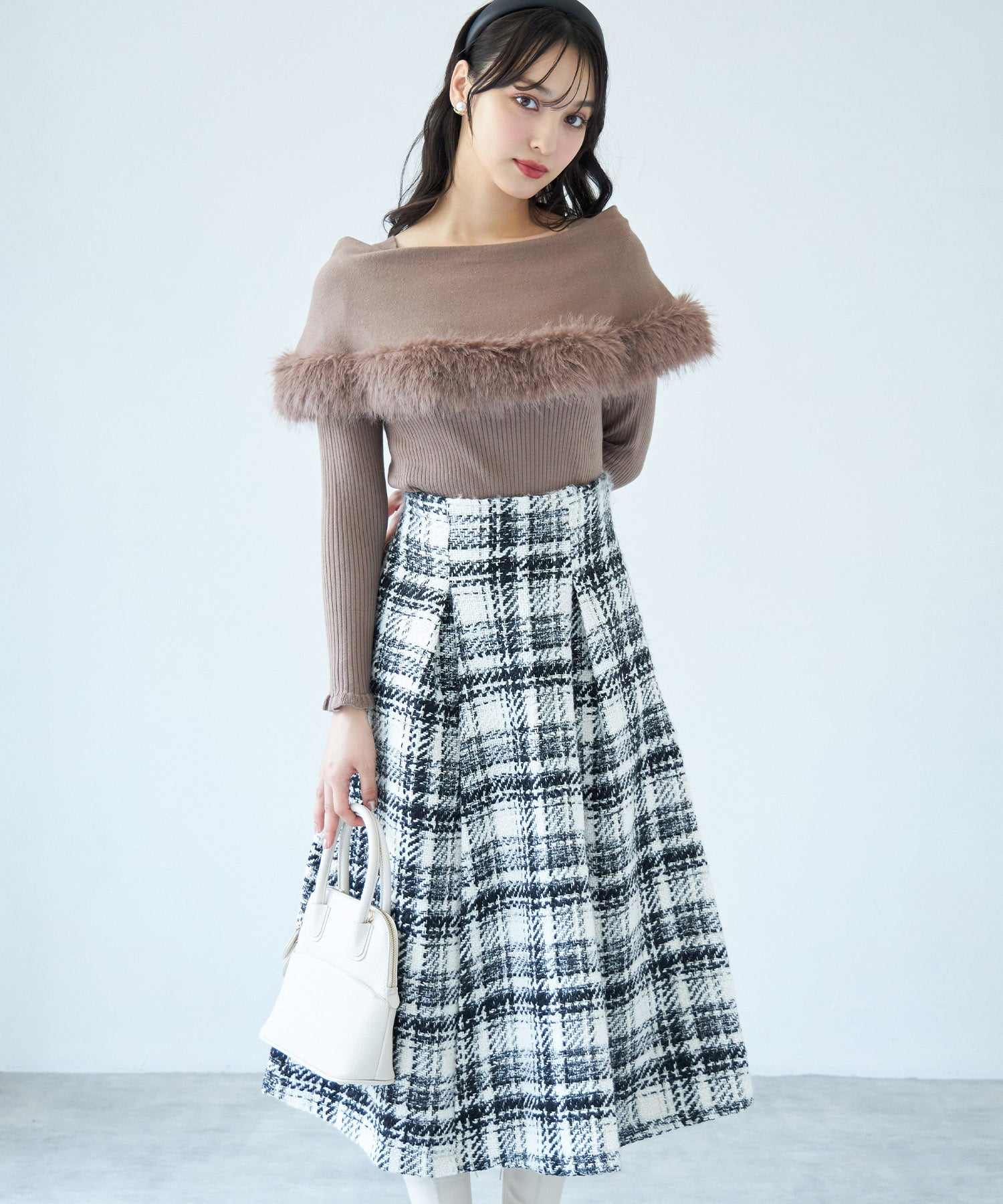 トッコクローゼット tocco closet ファー付きケープライク袖口フリルリブニットプルオーバー