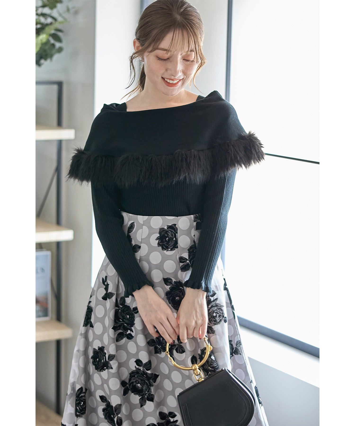 トッコクローゼット tocco closet ファー付きケープライク袖口フリルリブニットプルオーバー