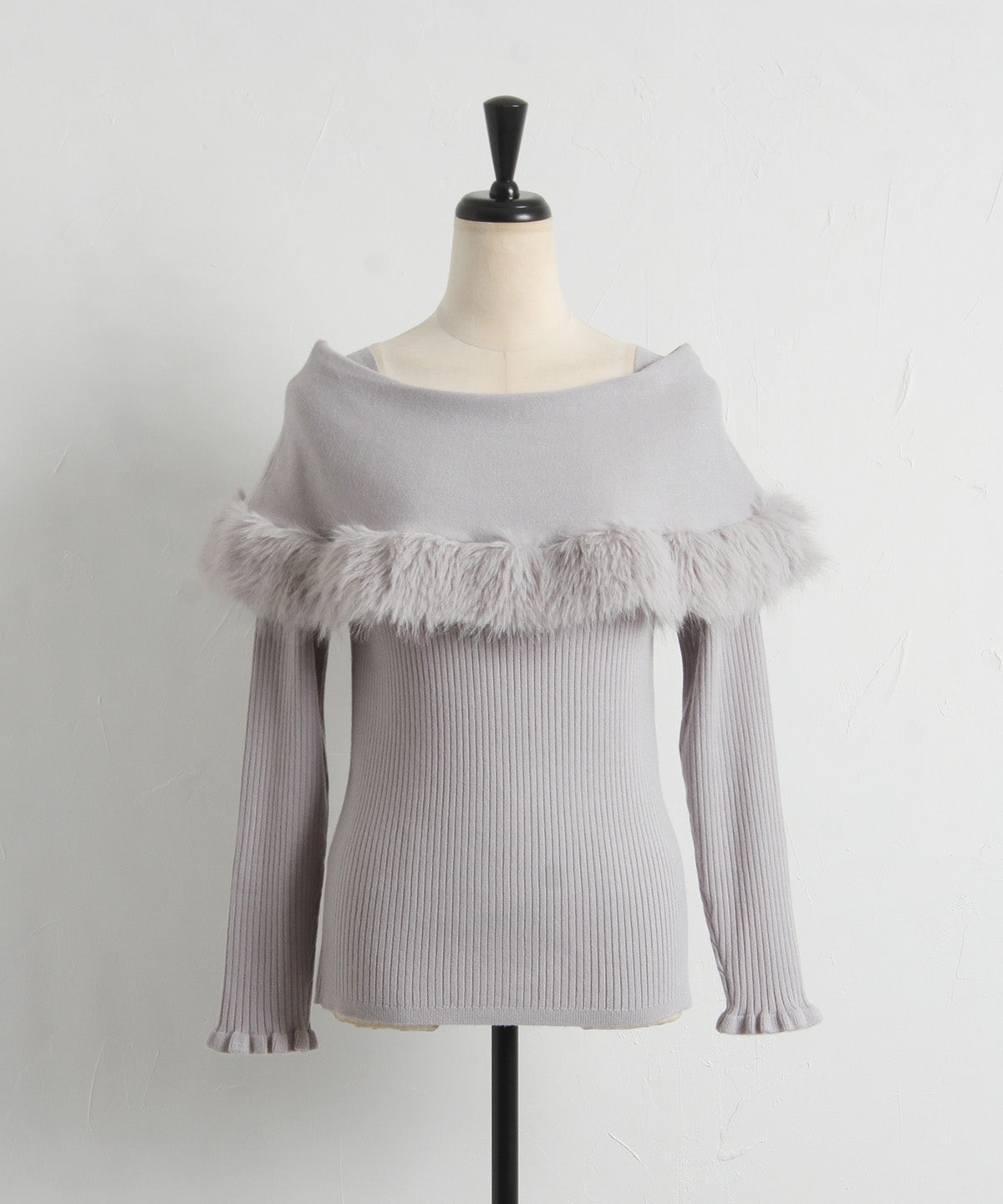 トッコクローゼット tocco closet ファー付きケープライク袖口フリルリブニットプルオーバー