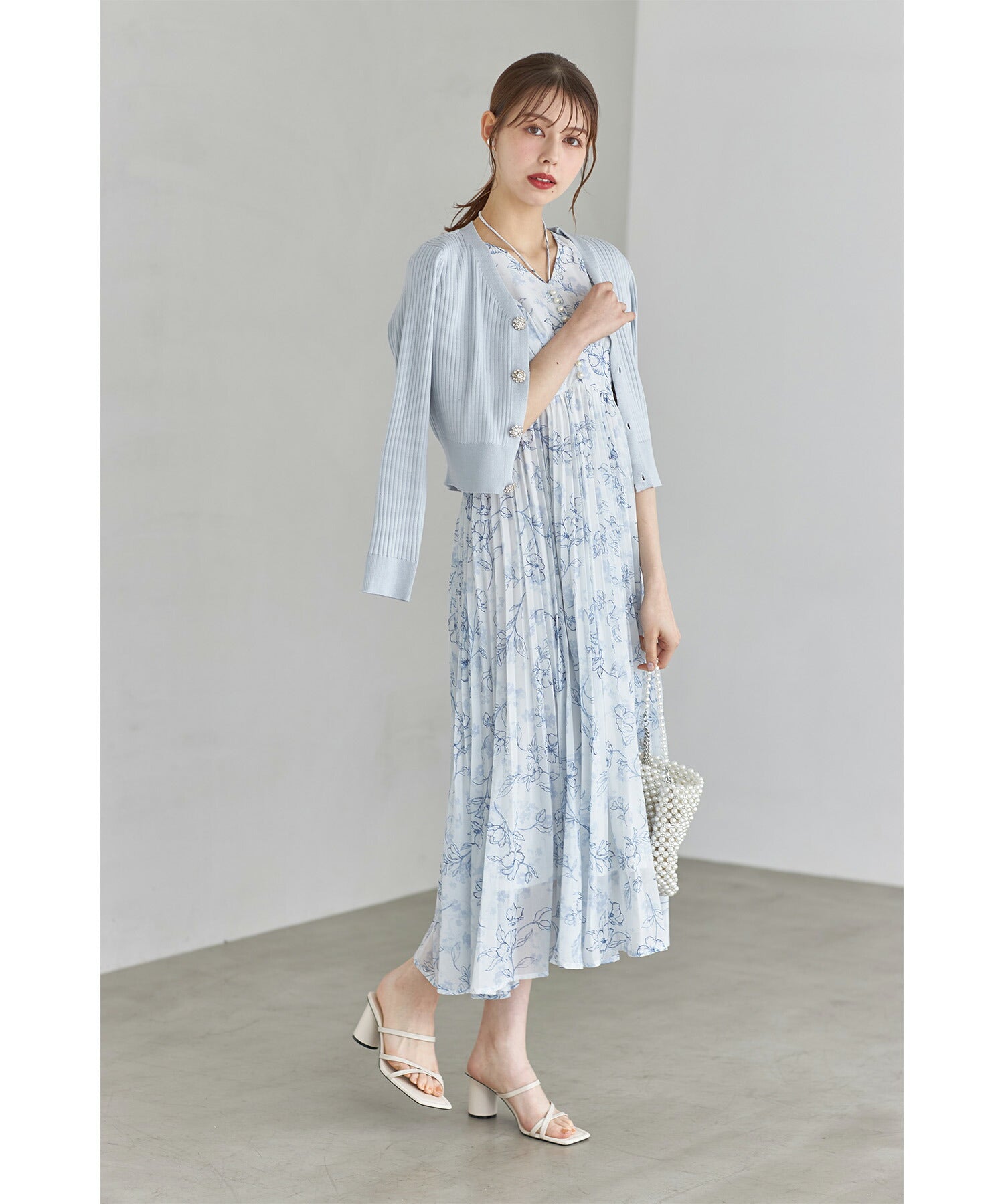 トッコクローゼット tocco closet 花朵珠飾短版羅紋針織開衫