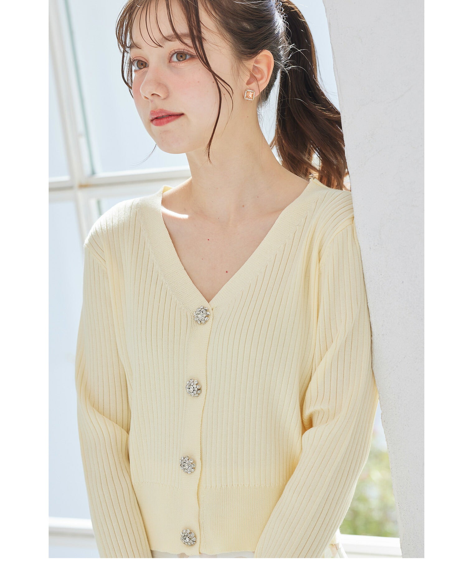 トッコクローゼット tocco closet 花朵珠飾短版羅紋針織開衫