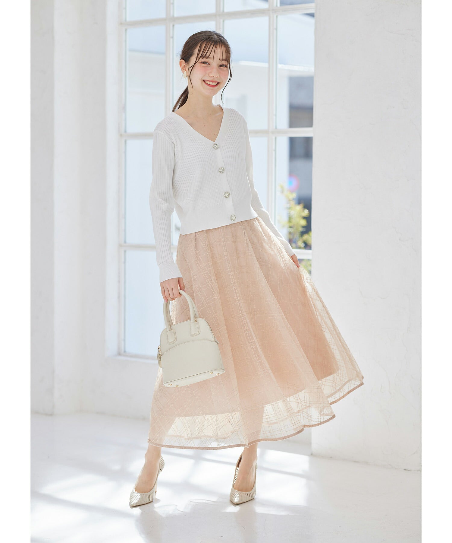 トッコクローゼット tocco closet 花朵珠飾短版羅紋針織開衫