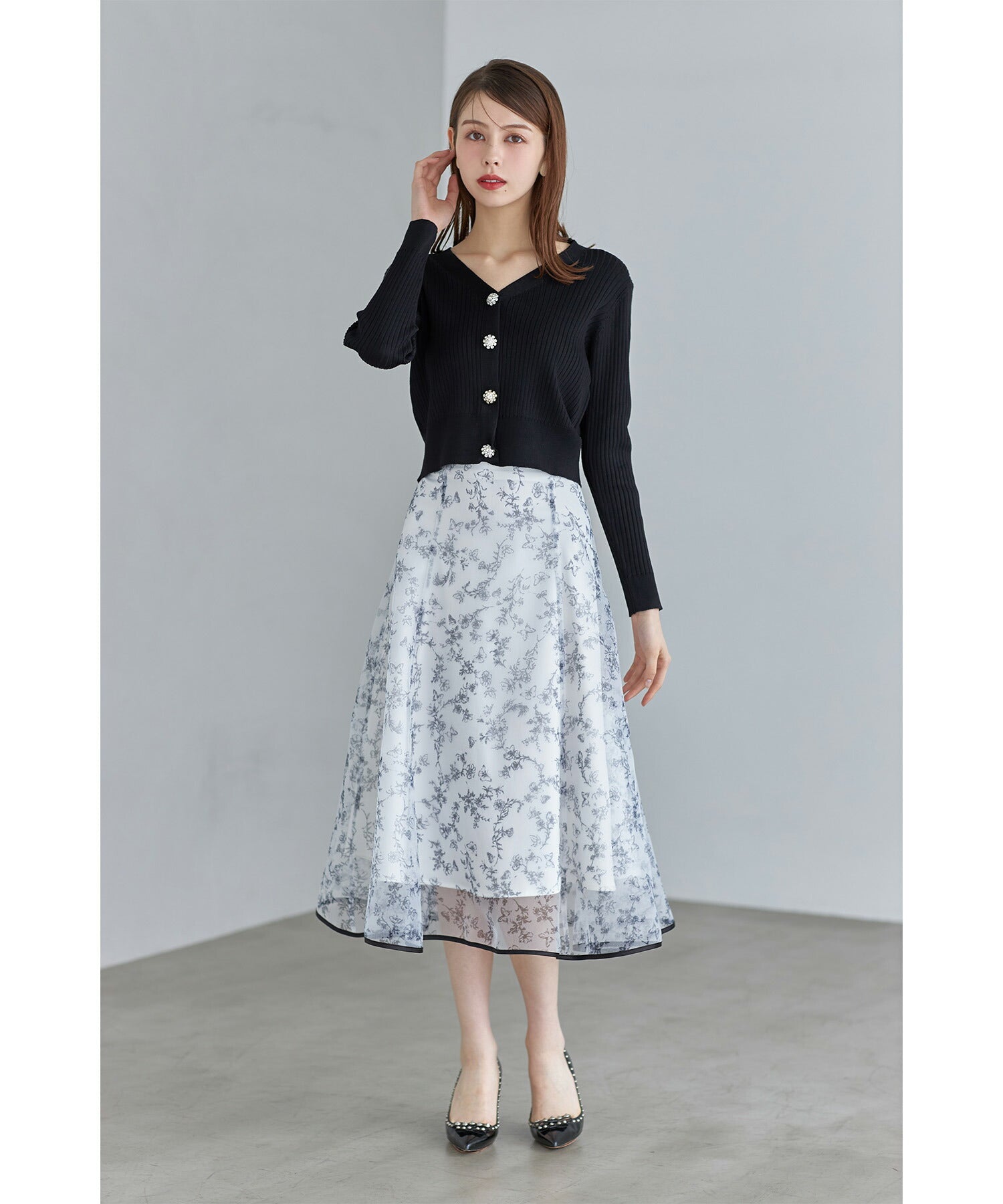 トッコクローゼット tocco closet 花朵珠飾短版羅紋針織開衫