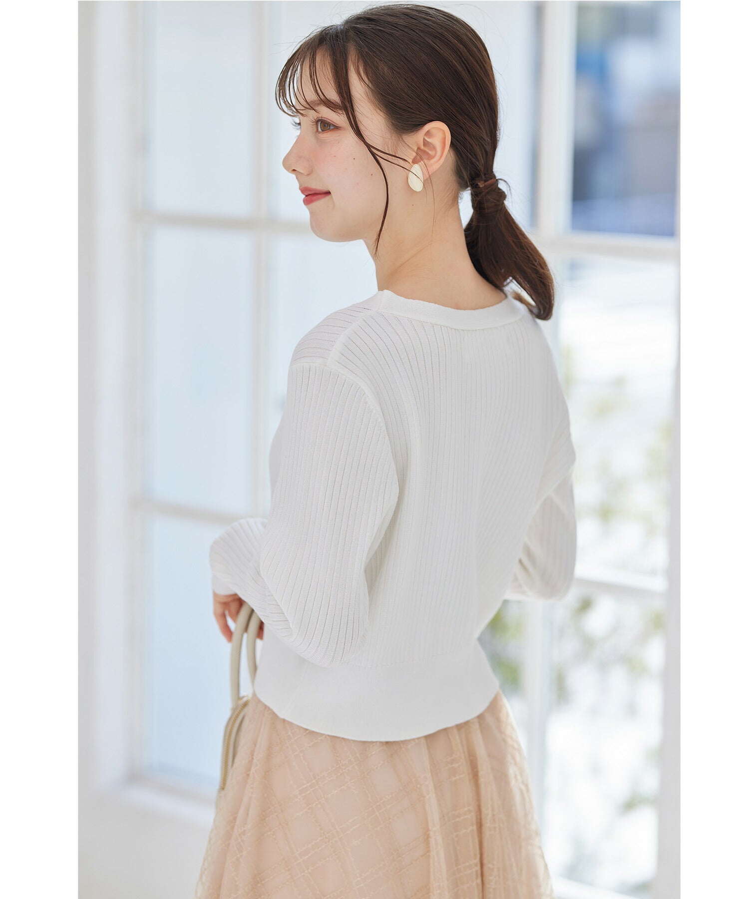 トッコクローゼット tocco closet 花朵珠飾短版羅紋針織開衫
