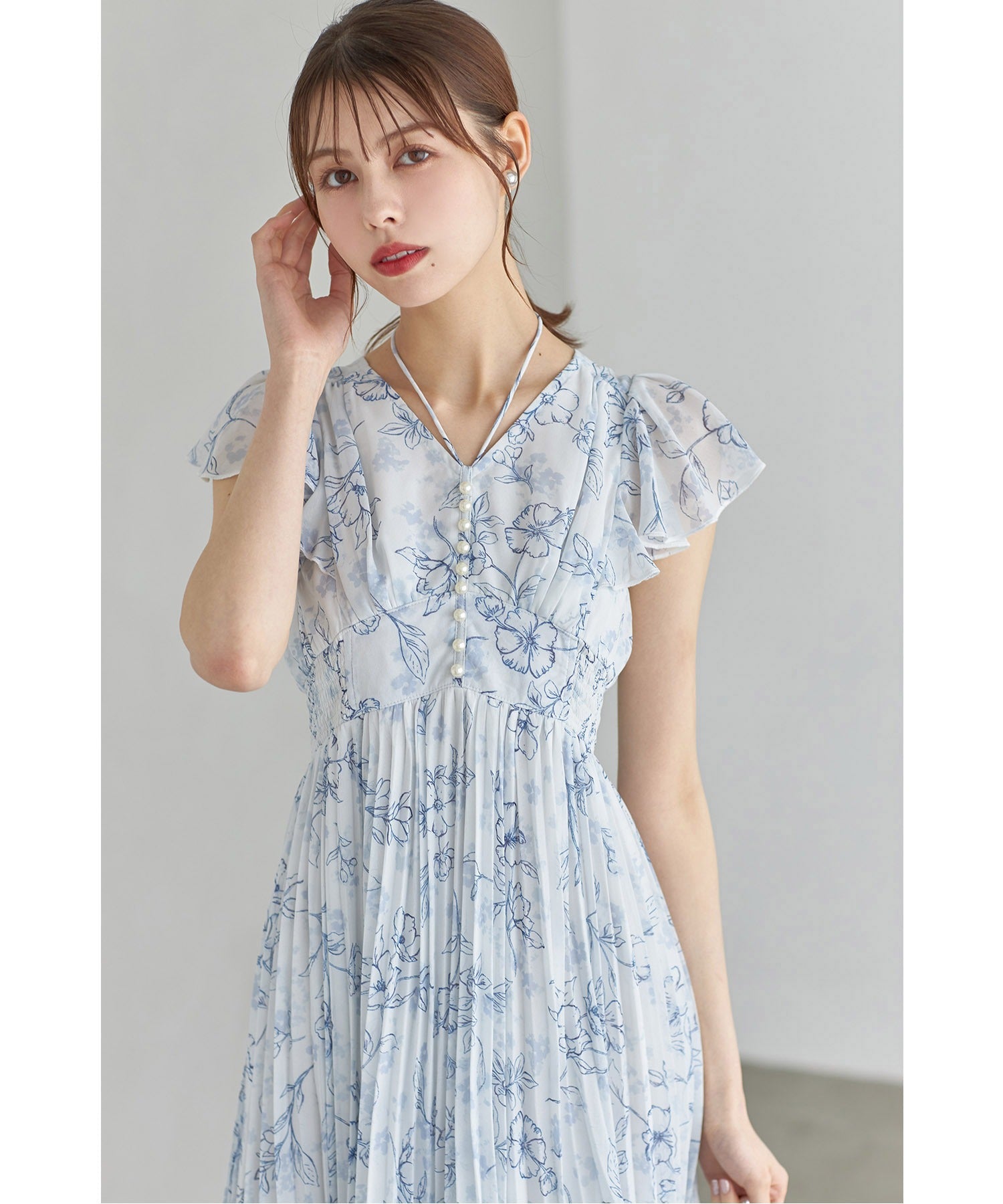 Tocco Closet Pearl-Embellished Neck Ribbon Watercolor Line Flower Pleated One-Piece Dress