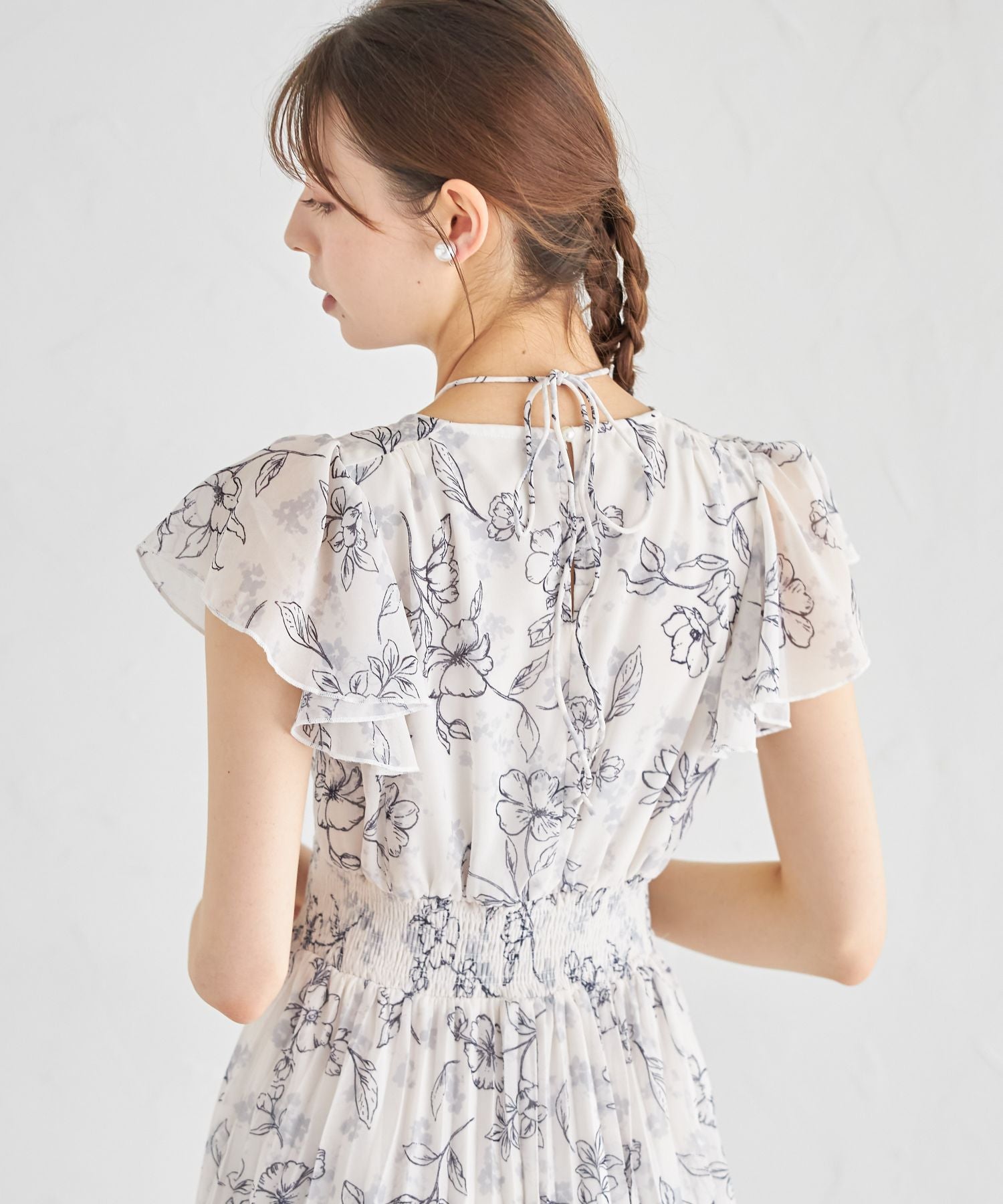 トッコクローゼット tocco closet パール付きネックリボン水彩ラインフラワープリーツワンピース