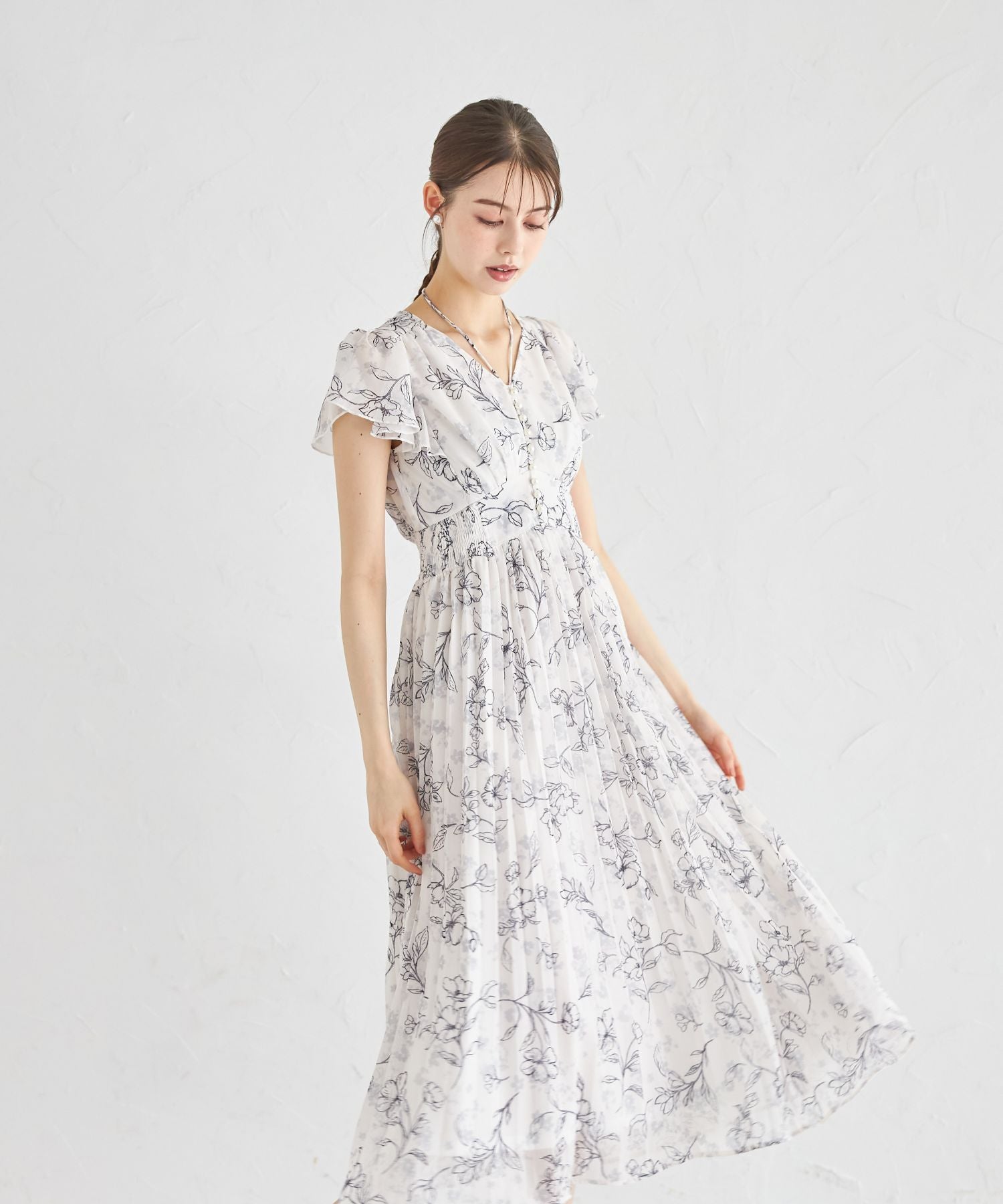 トッコクローゼット tocco closet パール付きネックリボン水彩ラインフラワープリーツワンピース