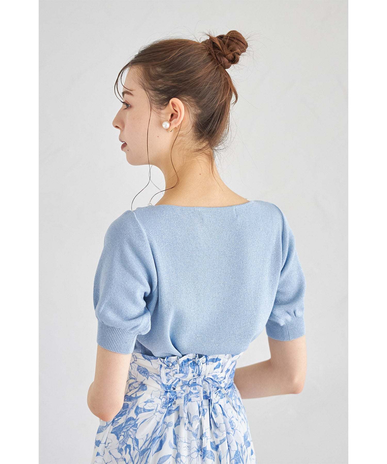 トッコクローゼット tocco closet パール付きスカラネックラメニットプルオーバー （オフホワイト） オフホワイト