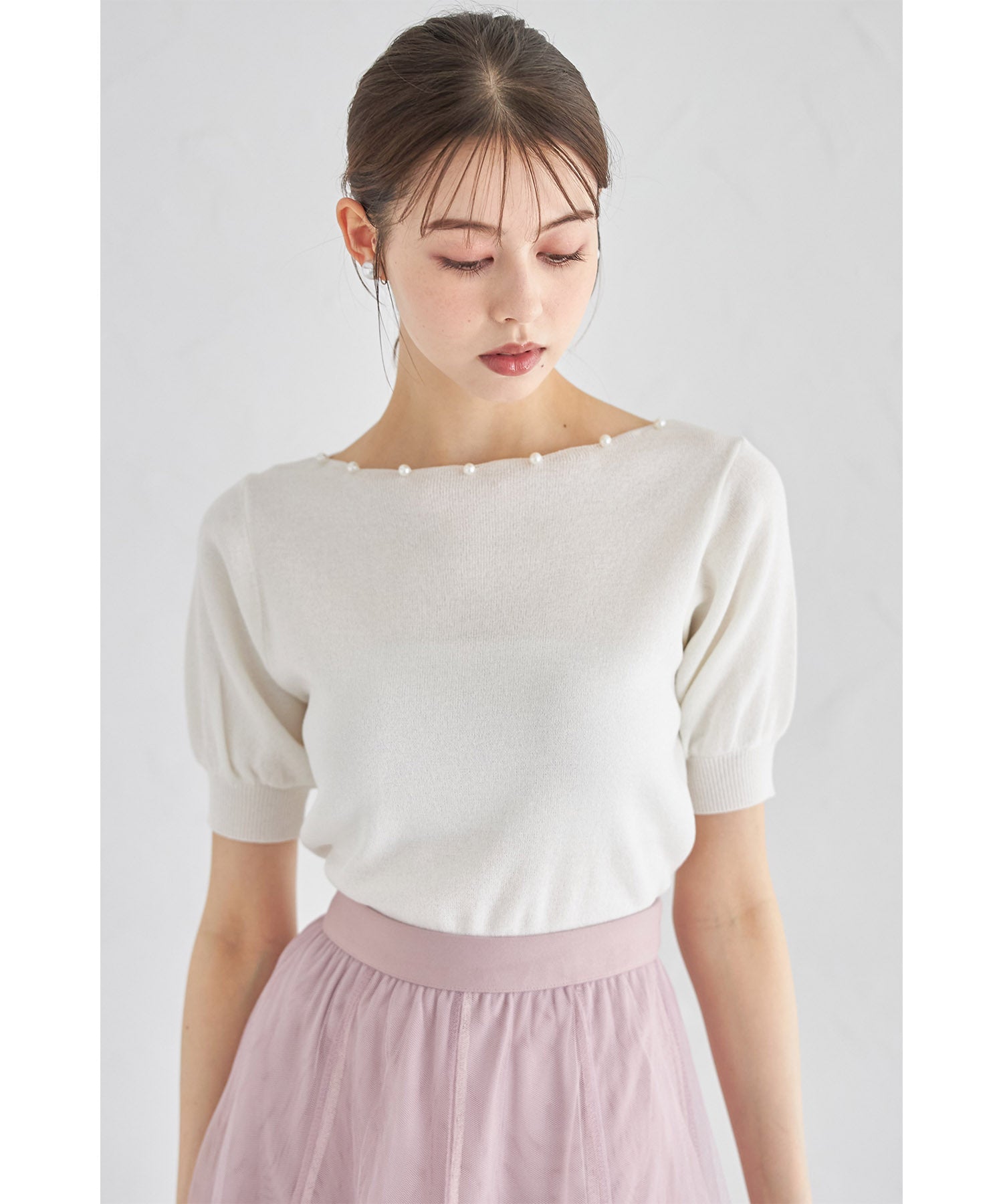 トッコクローゼット tocco closet パール付きスカラネックラメニットプルオーバー （オフホワイト） オフホワイト