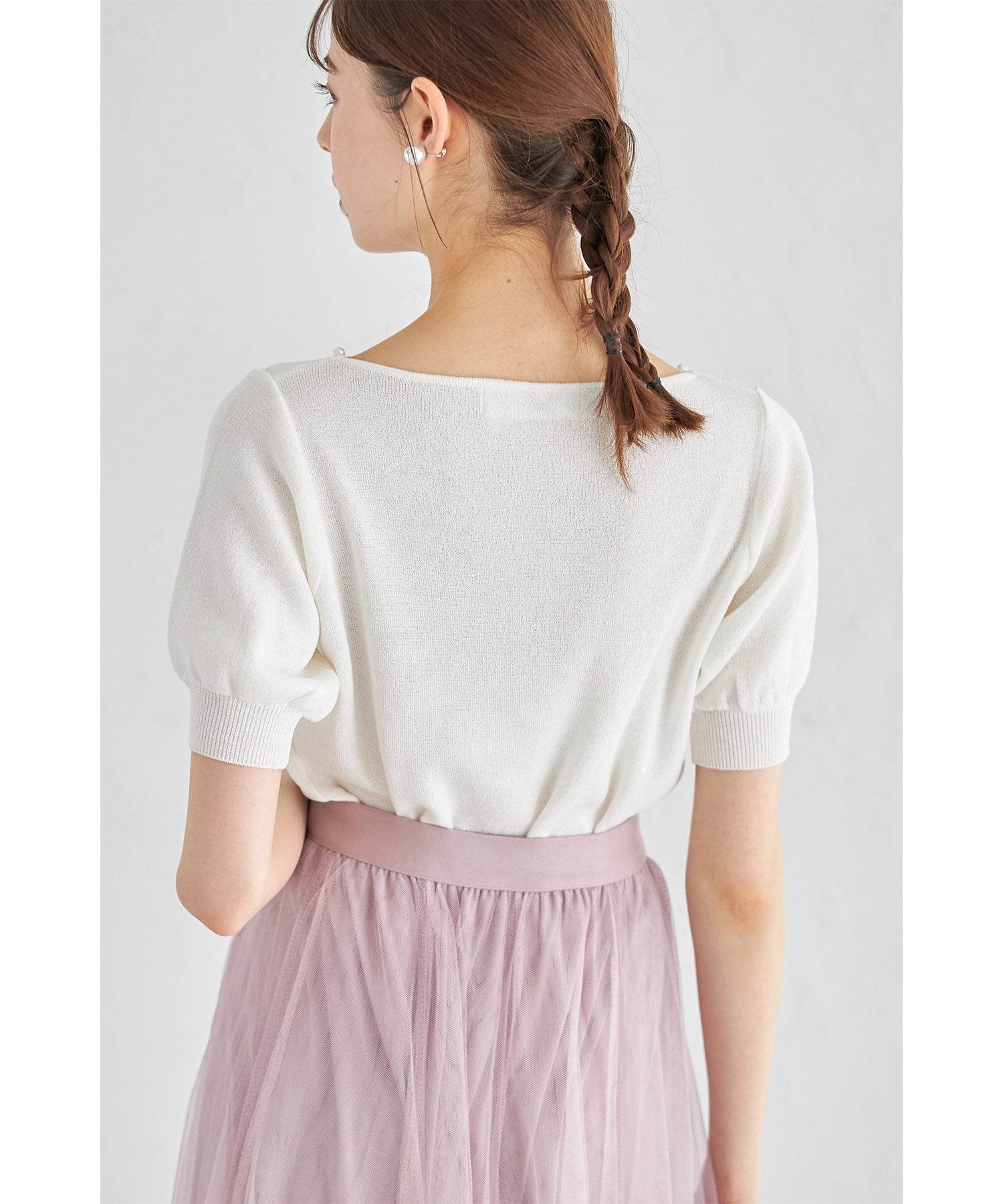 トッコクローゼット tocco closet パール付きスカラネックラメニットプルオーバー （オフホワイト） オフホワイト