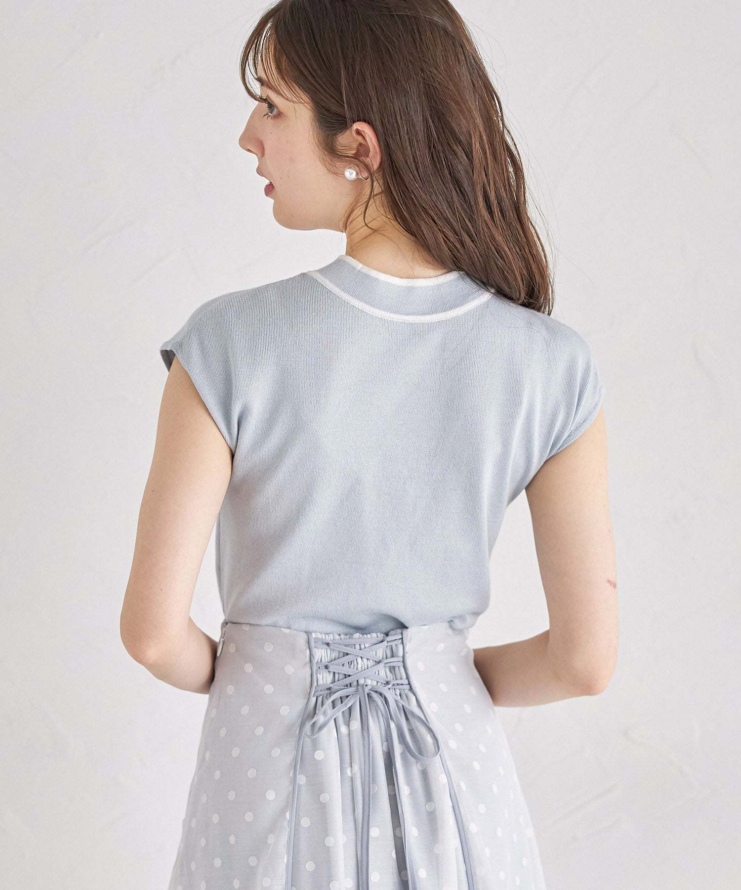 トッコクローゼット tocco closet 前後2WAY配色ライン入りボウタイリボンニットプルオーバー （サックス） サックス