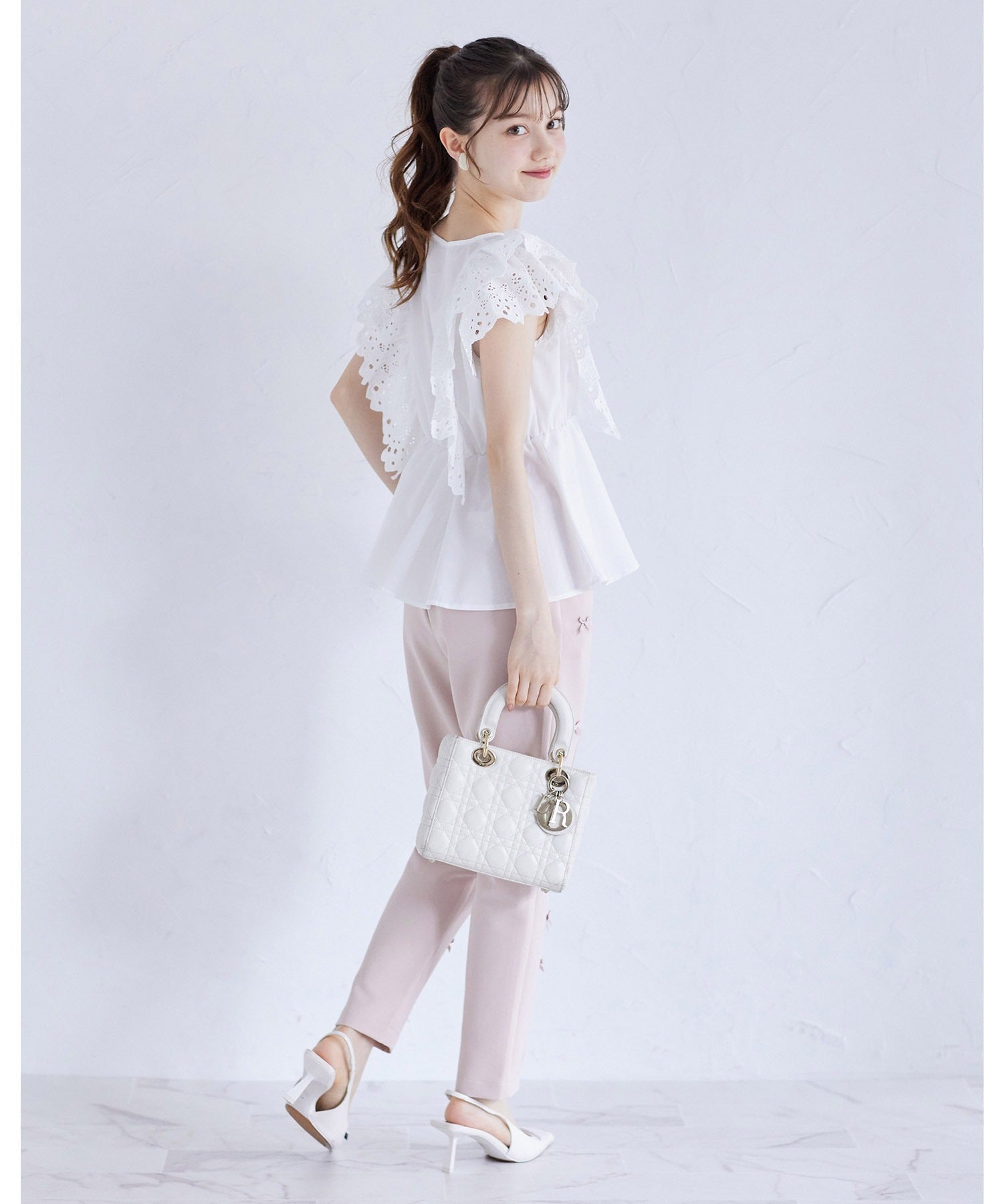 トッコクローゼット tocco closet 棉質蕾絲荷葉邊佩普拉姆上衣