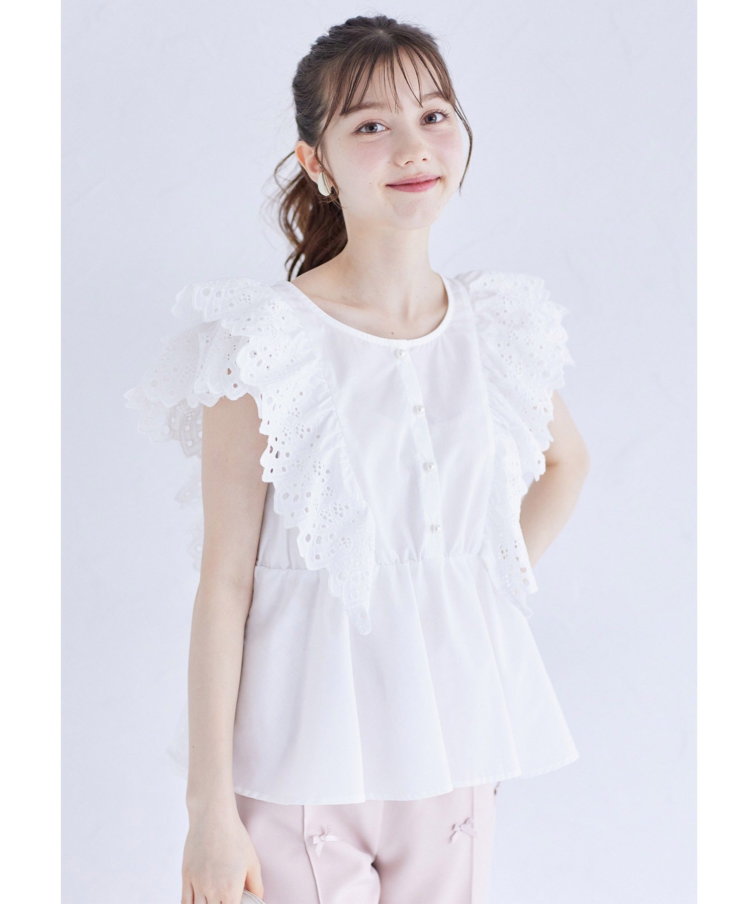 トッコクローゼット tocco closet 棉質蕾絲荷葉邊佩普拉姆上衣