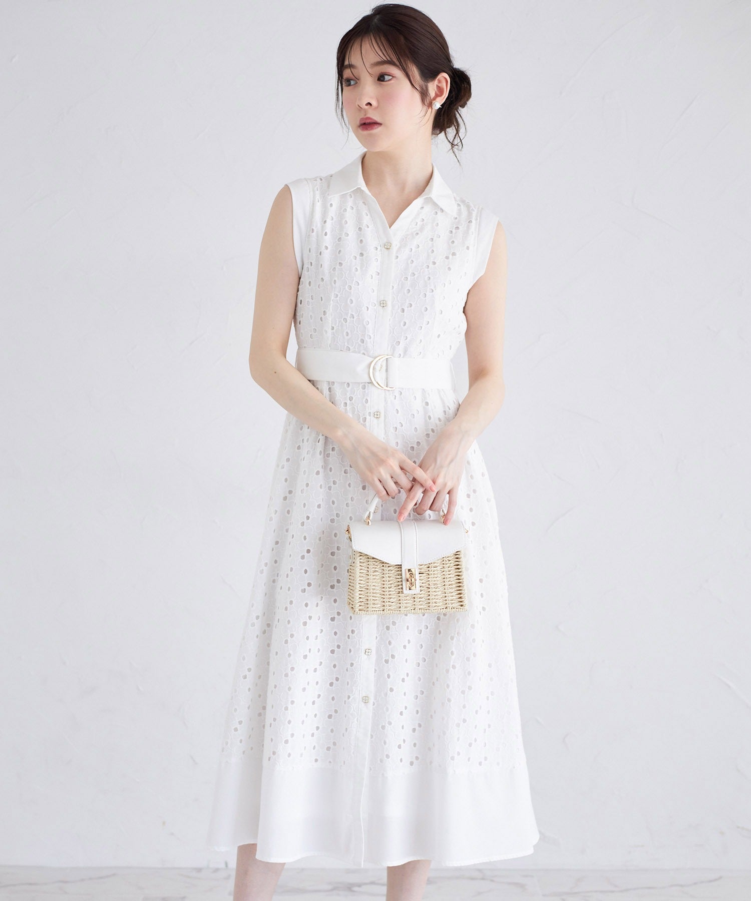 トッコクローゼット tocco closet ベルト付き花釦フラワーコットンレースシャツワンピース （オフホワイト） オフホワイト