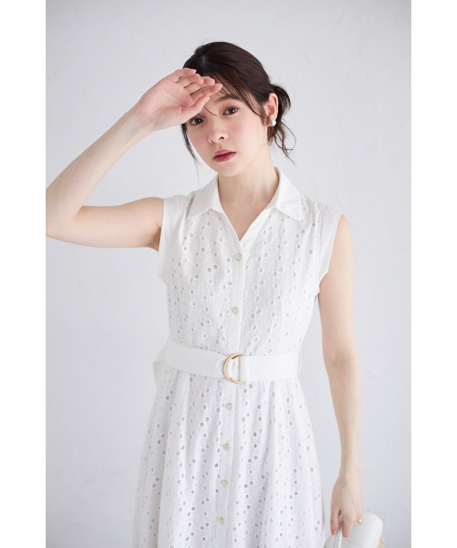 トッコクローゼット tocco closet ベルト付き花釦フラワーコットンレースシャツワンピース （オフホワイト） オフホワイト