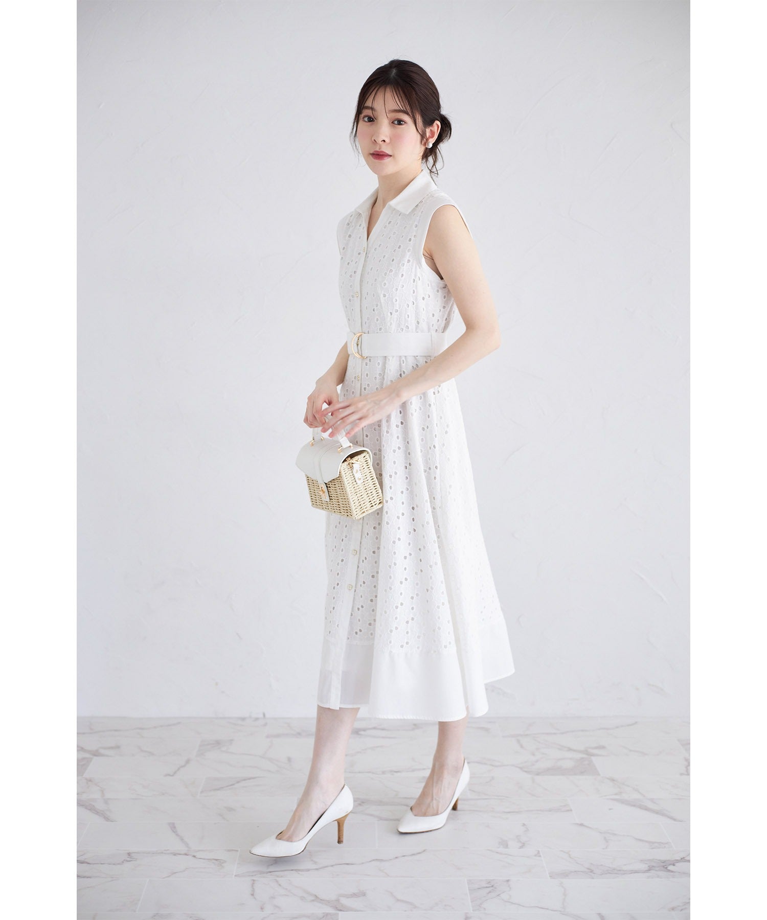 トッコクローゼット tocco closet ベルト付き花釦フラワーコットンレースシャツワンピース （オフホワイト） オフホワイト