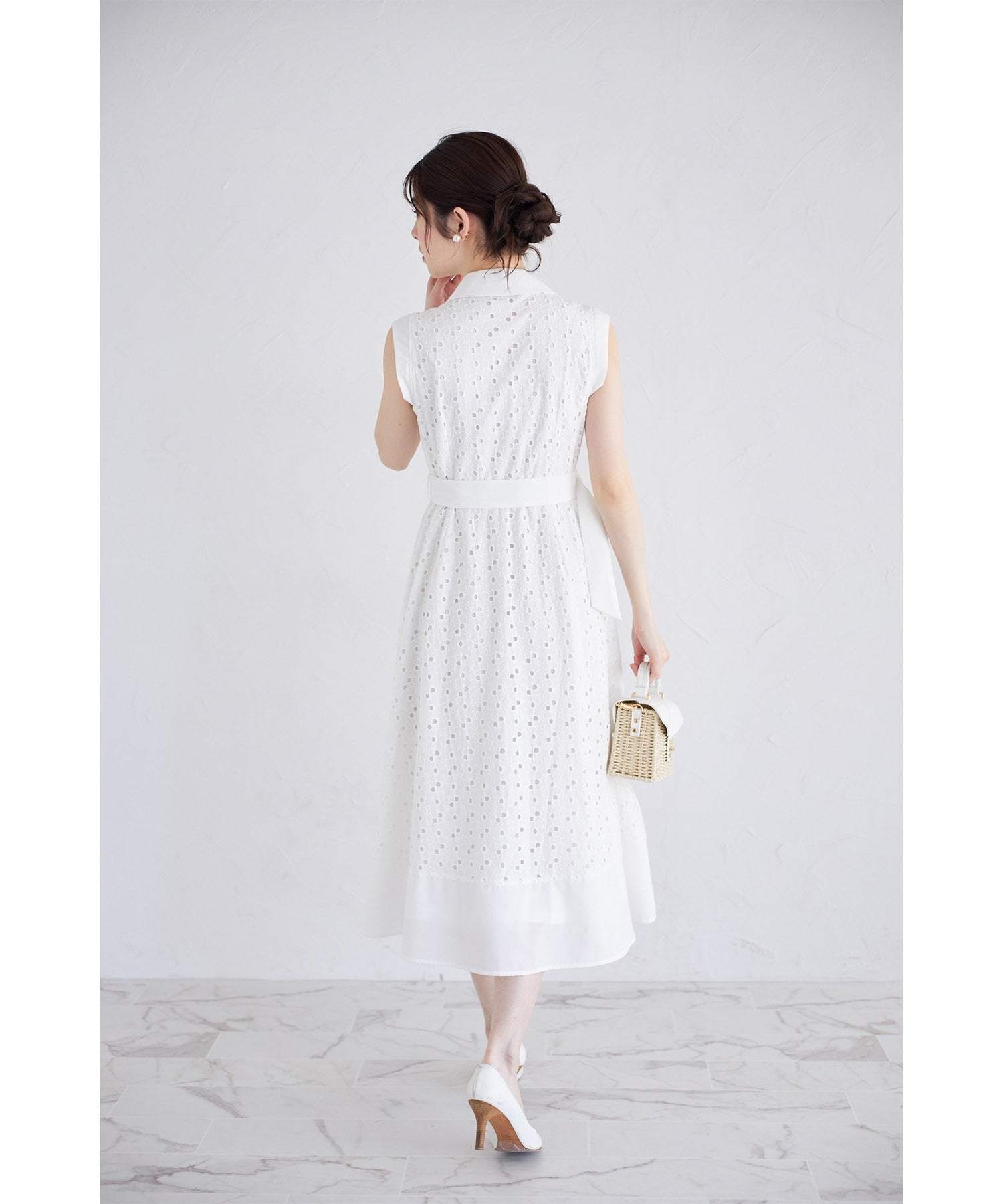 トッコクローゼット tocco closet ベルト付き花釦フラワーコットンレースシャツワンピース （オフホワイト） オフホワイト