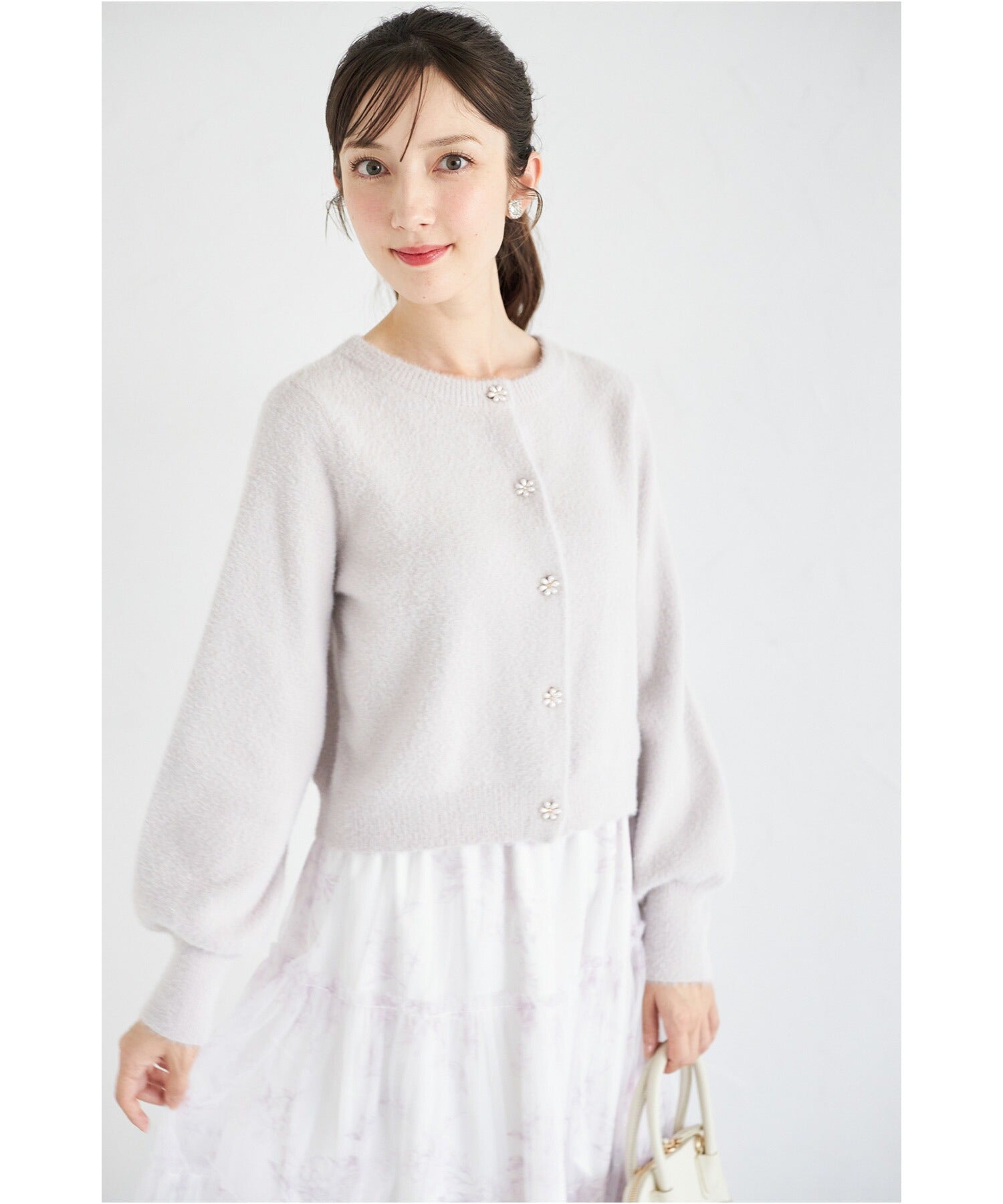 トッコクローゼット tocco closet フラワービジュー釦付きラメ入りシャギーニットカーディガン パープル