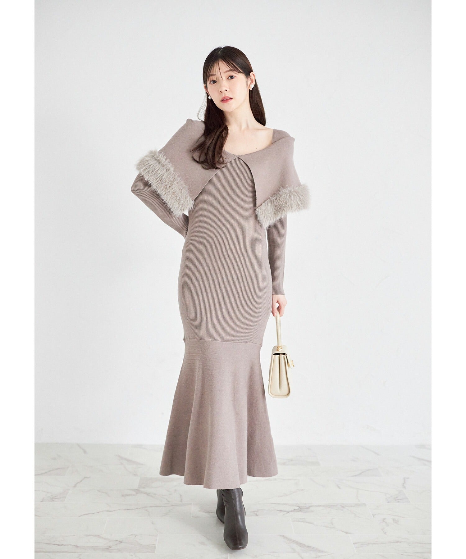 トッコクローゼット tocco closet ケープファー付きマーメイドリブニットワンピース