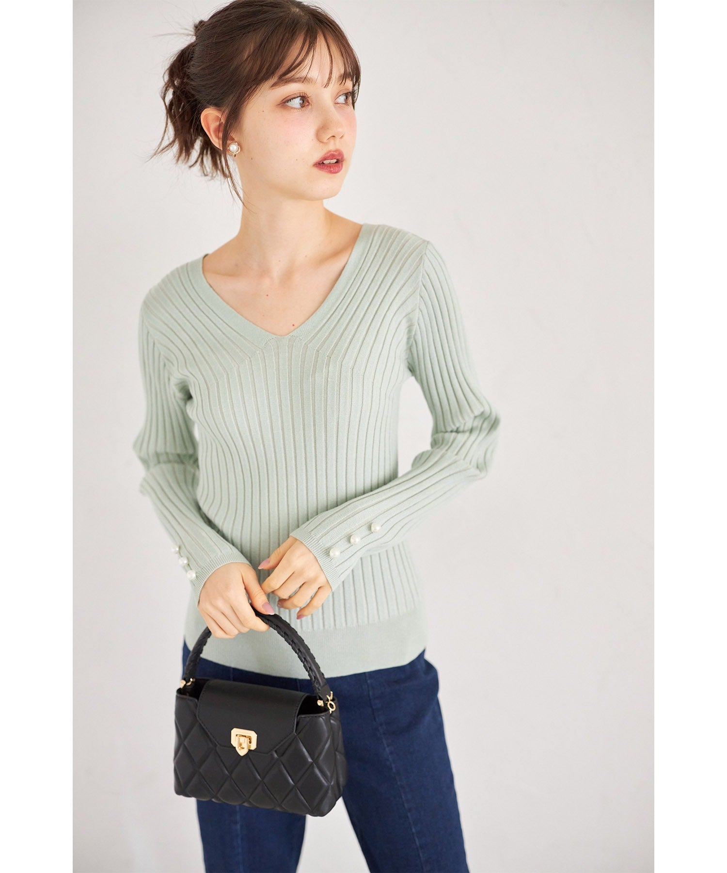 トッコクローゼット tocco closet 袖口珍珠裝飾V領羅紋針織套頭衫