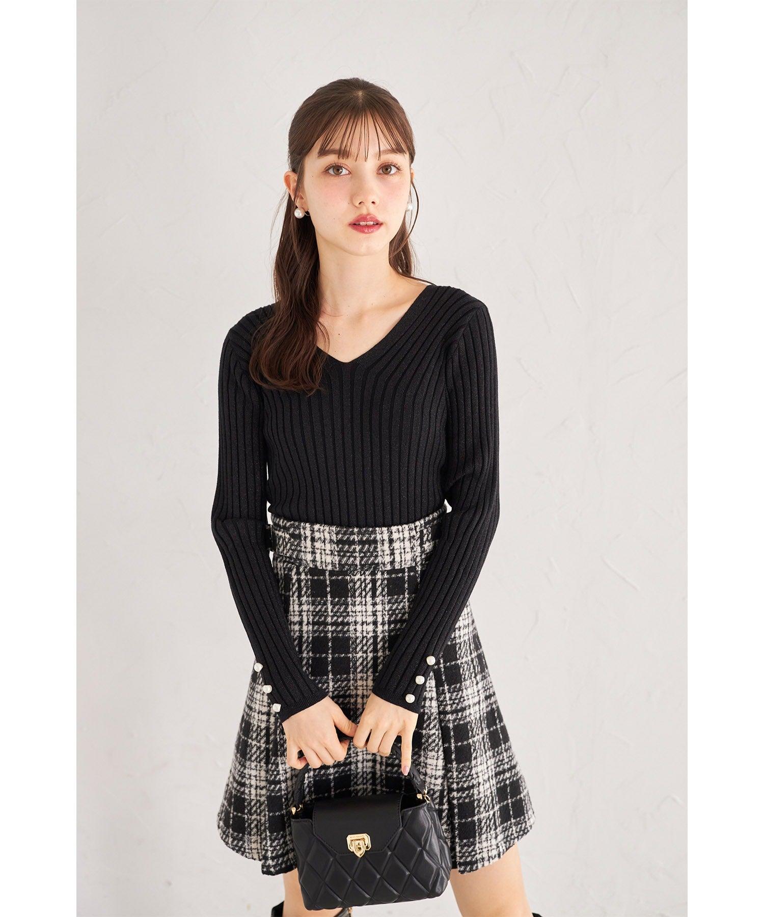 トッコクローゼット tocco closet 袖口珍珠裝飾V領羅紋針織套頭衫