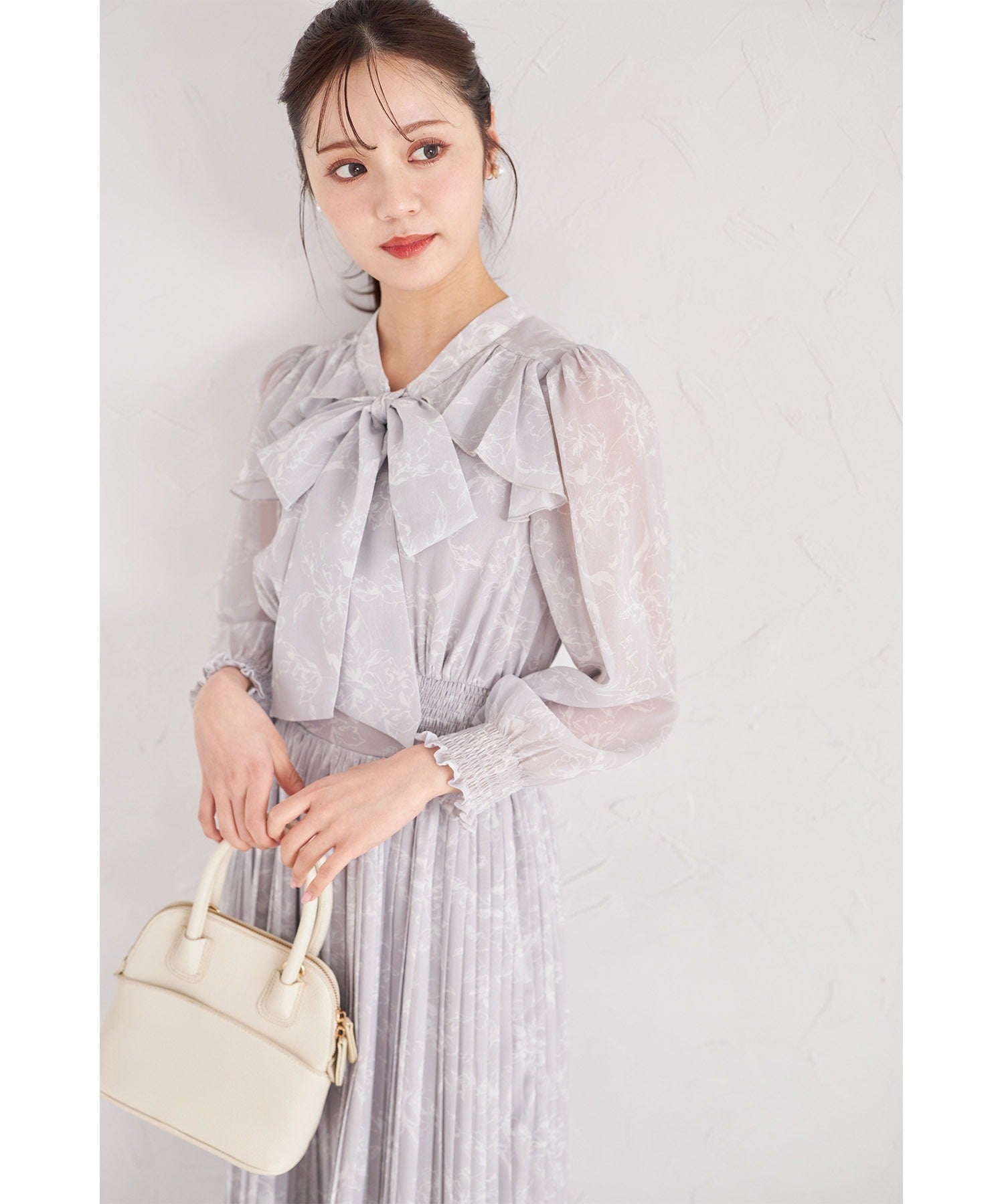 トッコクローゼット tocco closet 蝴蝶結緞帶附領口荷葉邊花卉印花皺褶連衣裙