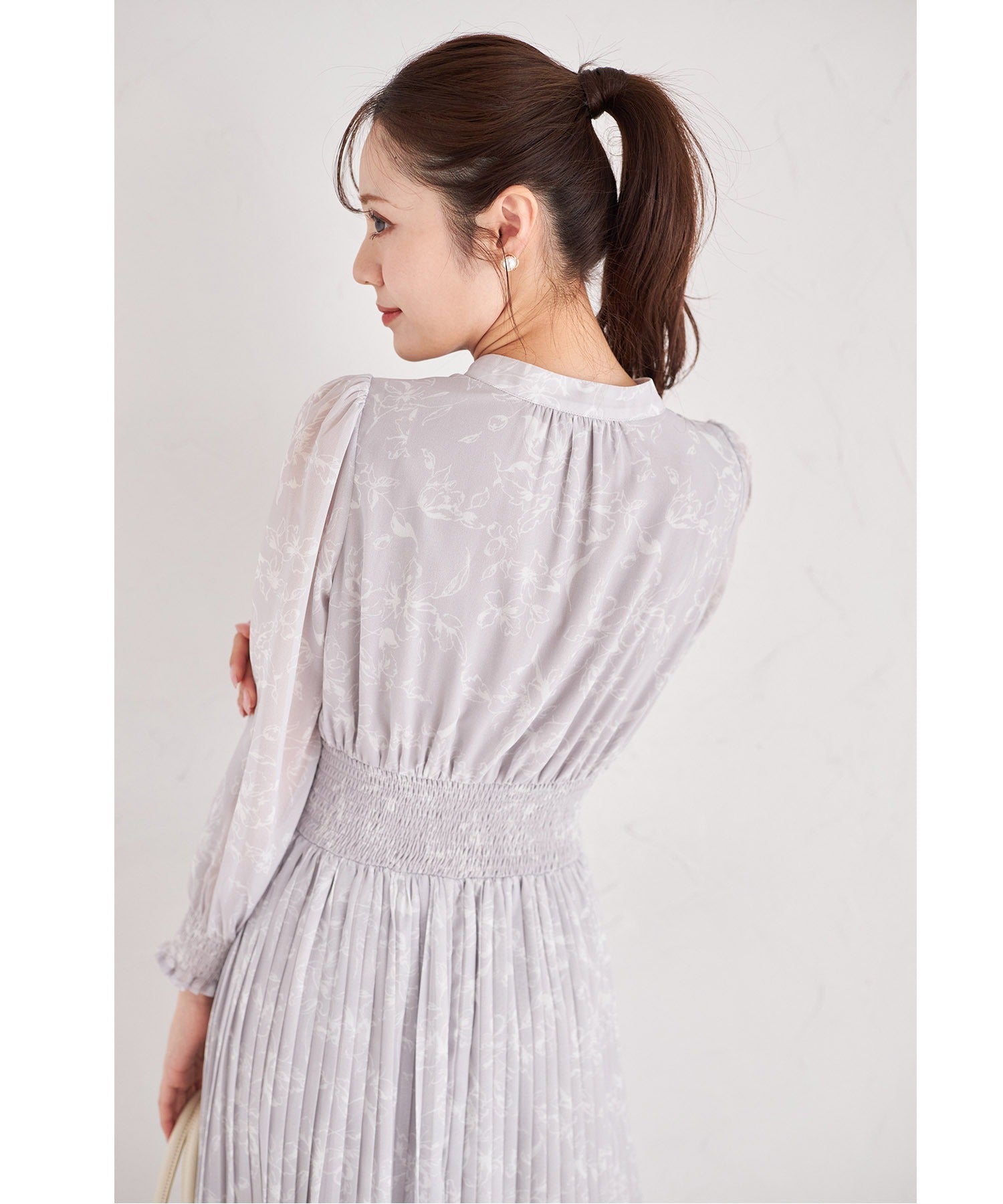 トッコクローゼット tocco closet 蝴蝶結緞帶附領口荷葉邊花卉印花皺褶連衣裙