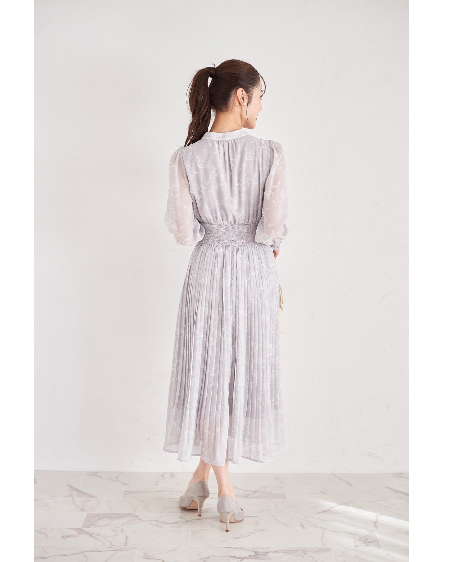 トッコクローゼット tocco closet 蝴蝶結緞帶附領口荷葉邊花卉印花皺褶連衣裙