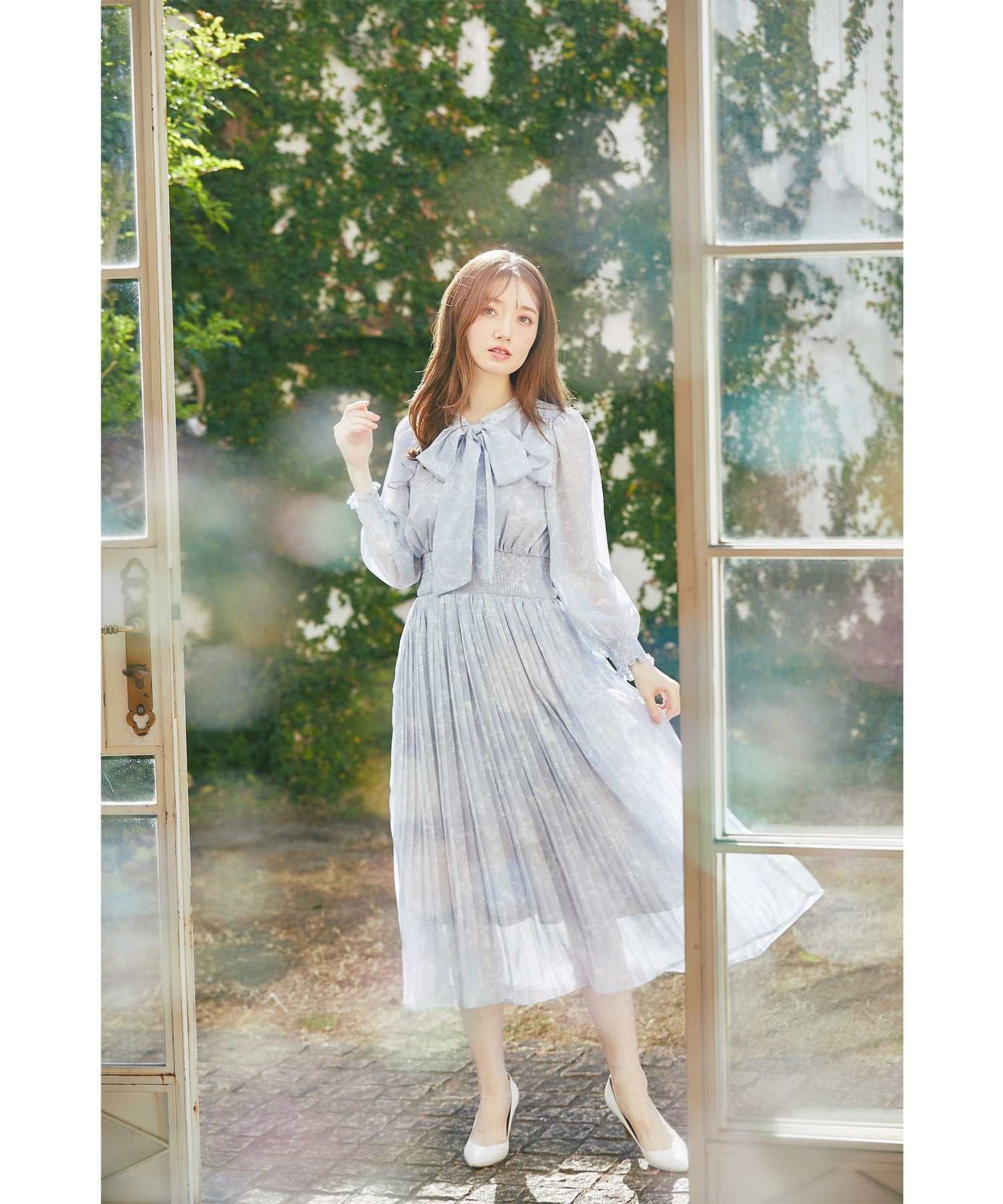 トッコクローゼット tocco closet 蝴蝶結緞帶附領口荷葉邊花卉印花皺褶連衣裙