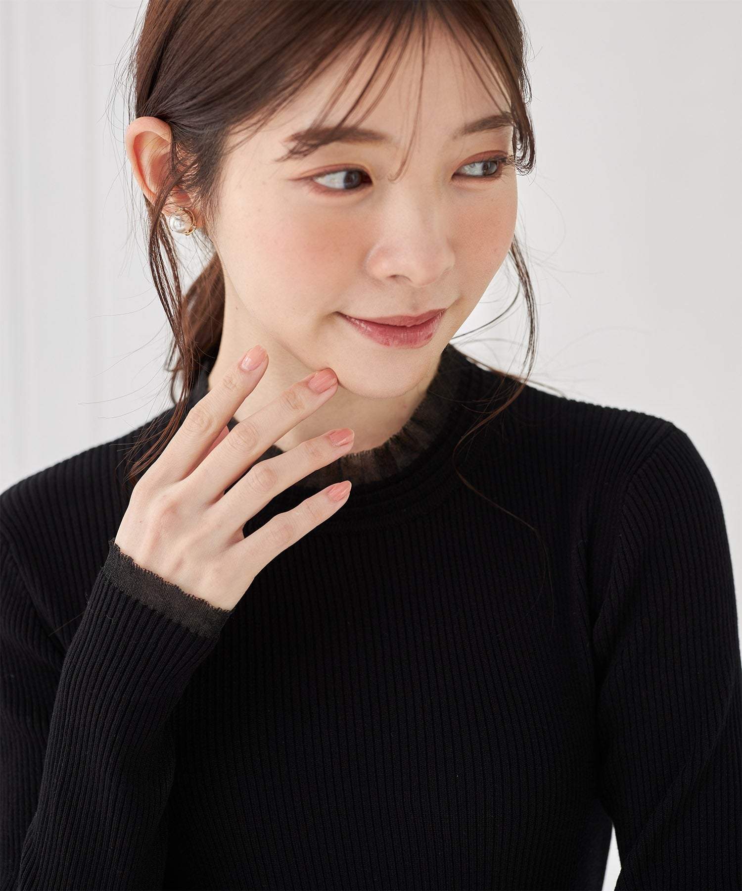Tocco Closet Tulle Frill Switch Rib Knit Pullover