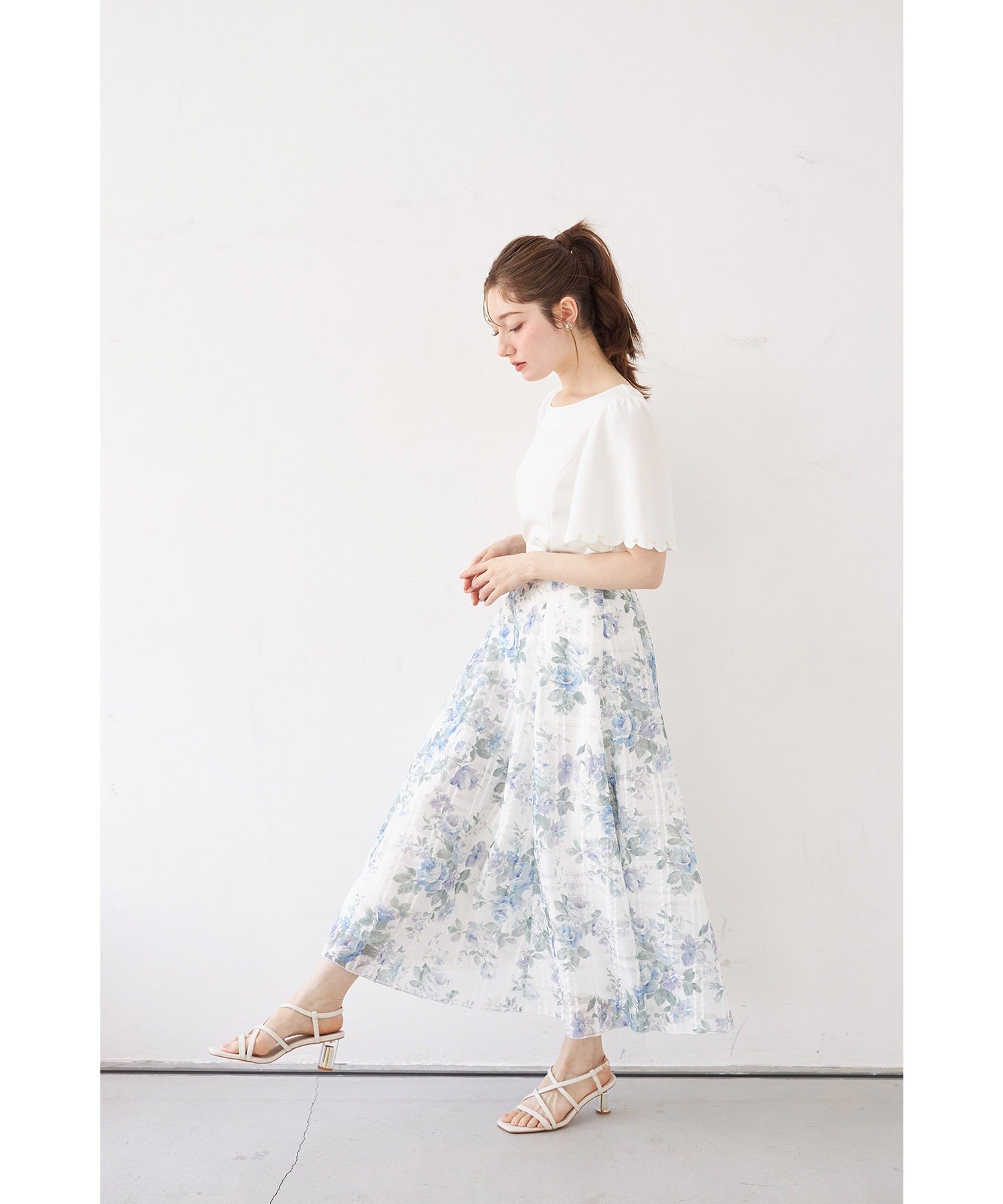 トッコクローゼット tocco closet パール付きスカラップスリーブカットプルオーバー ホワイト