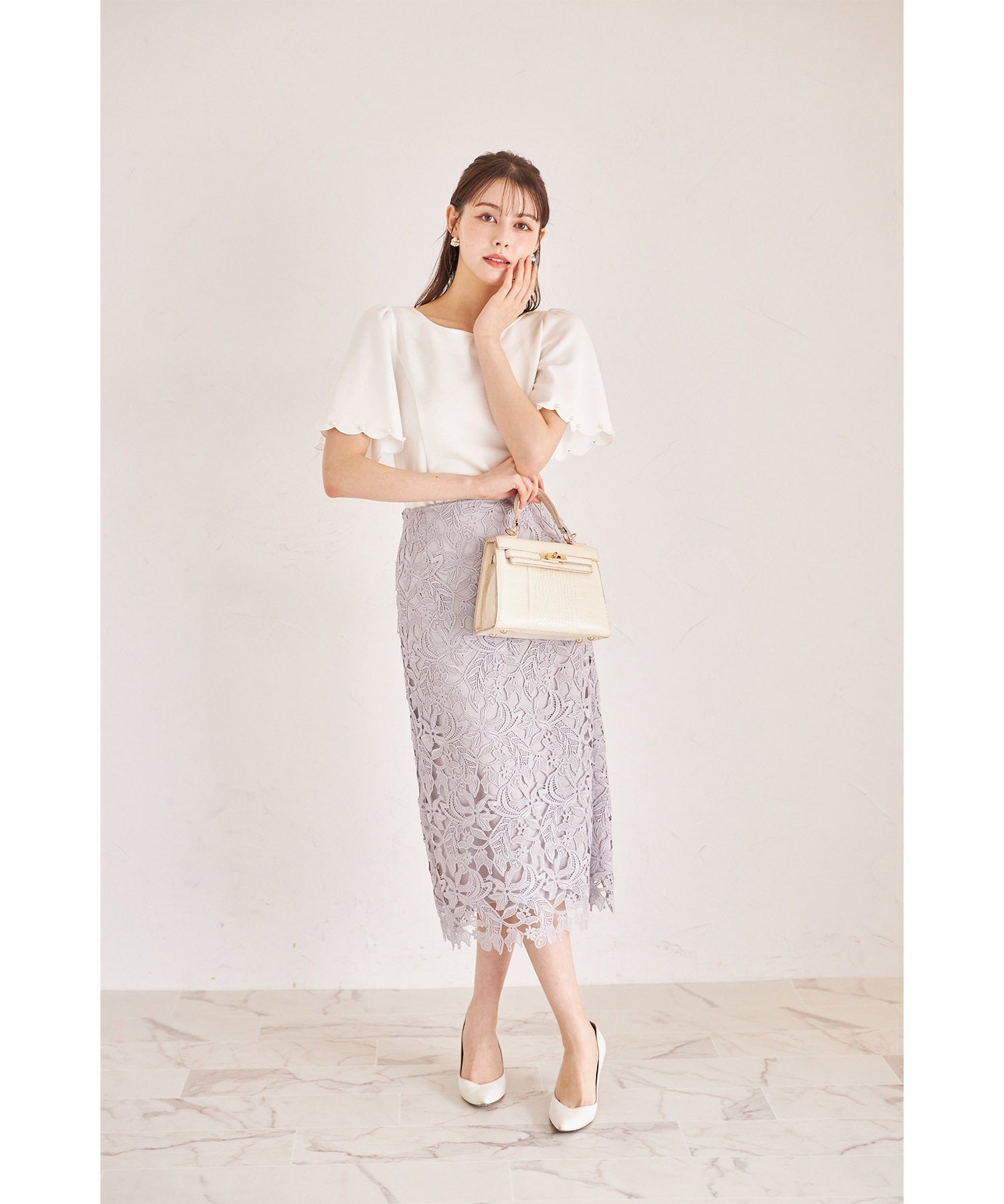 トッコクローゼット tocco closet パール付きスカラップスリーブカットプルオーバー ホワイト