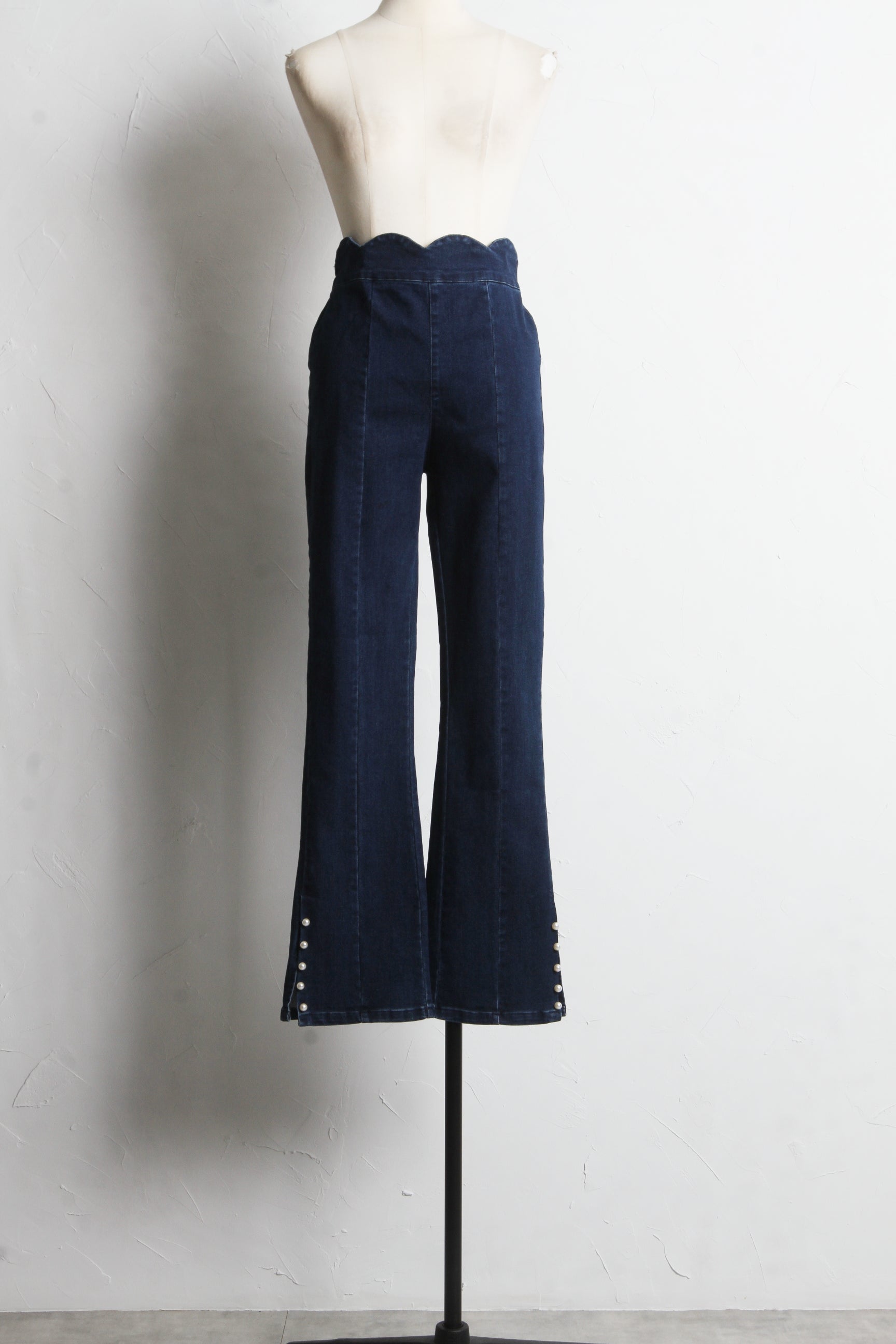 トッコクローゼット tocco closet 裾パール付きウエストスカラップカットパンツ ブラック