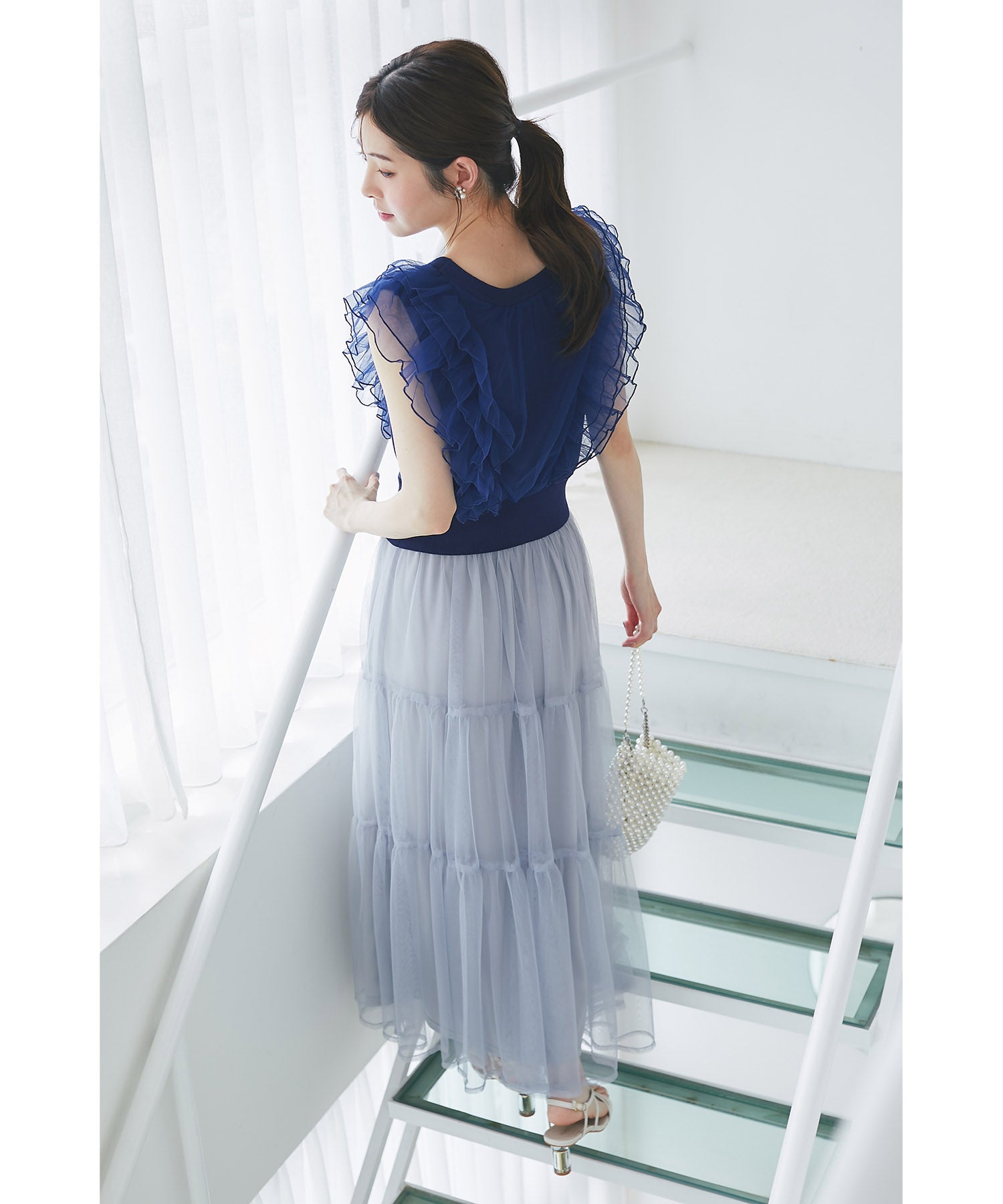 トッコクローゼット tocco closet チュールフリル付きパール釦ニットベスト ネイビー