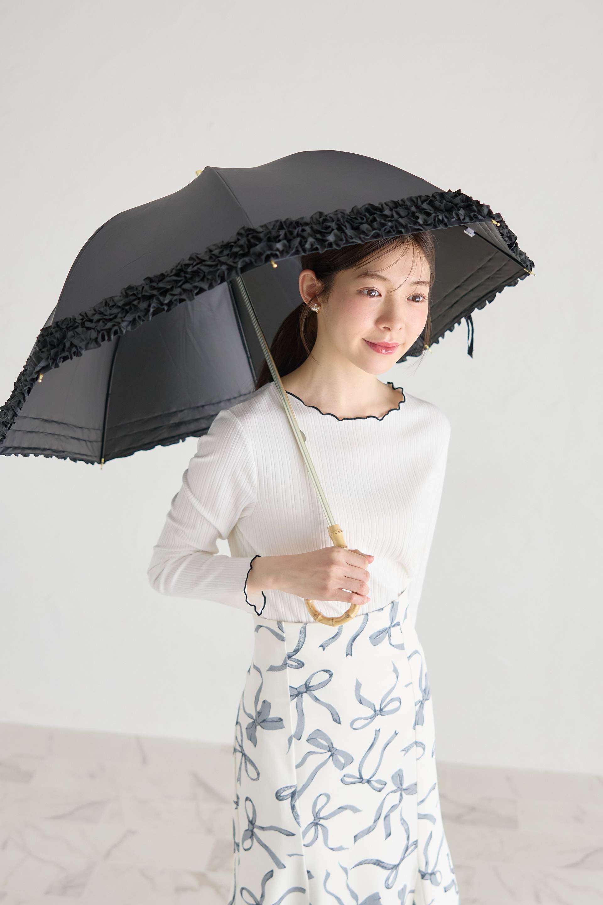 トッコクローゼット tocco closet 完全遮光100％＆雨天兼用♪ホイップフリル長傘 ブラック