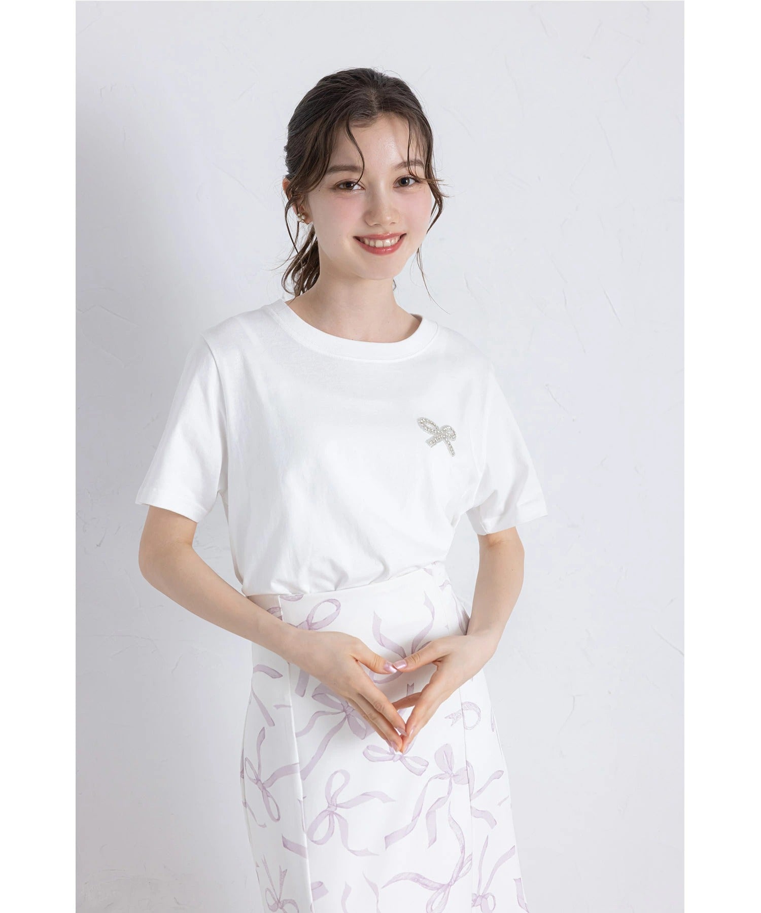 トッコクローゼット tocco closet リボンビジュー付きTシャツ ホワイト