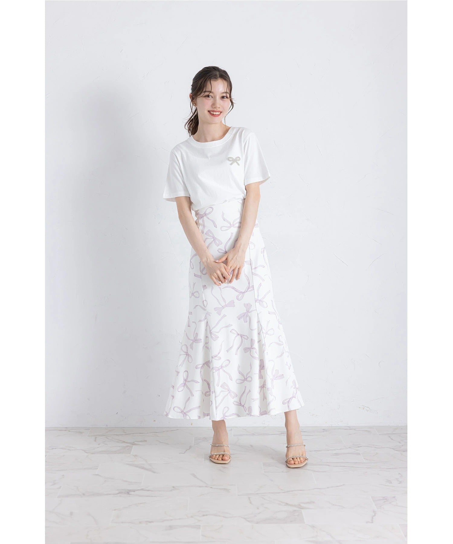 トッコクローゼット tocco closet リボンビジュー付きTシャツ ホワイト